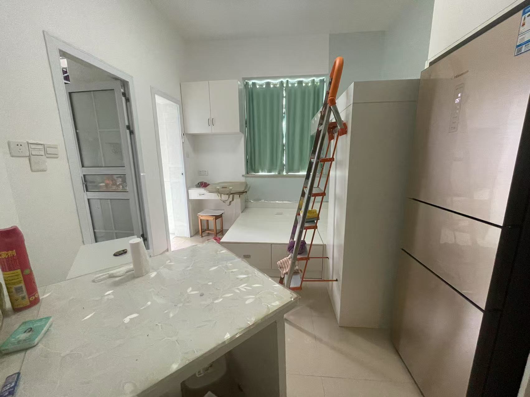 庐山一号  1室1厅1卫    26.0万 庐山一号  1室1厅1卫    26.0万室内图