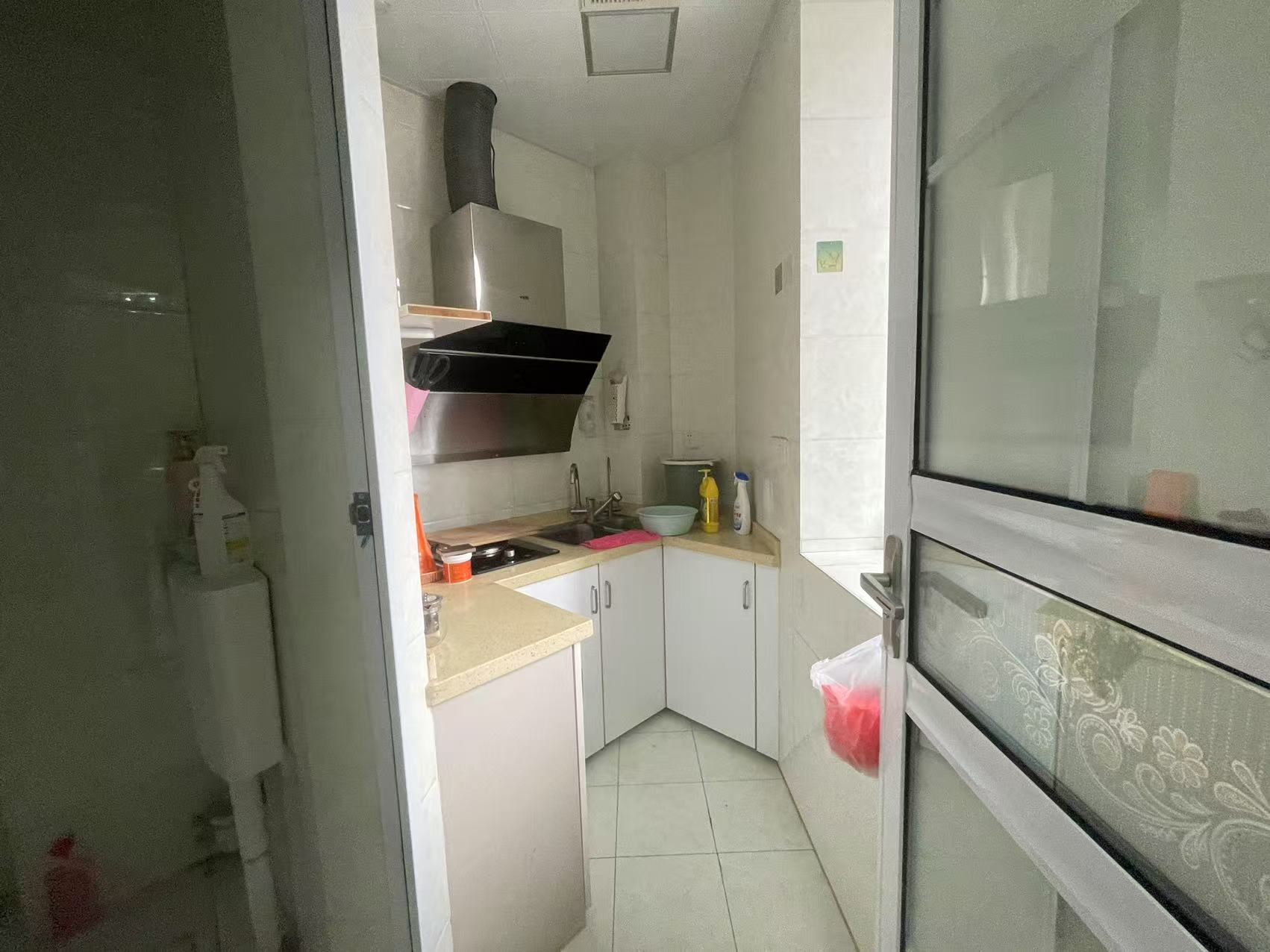 庐山一号  1室1厅1卫    26.0万 庐山一号  1室1厅1卫    26.0万室内图