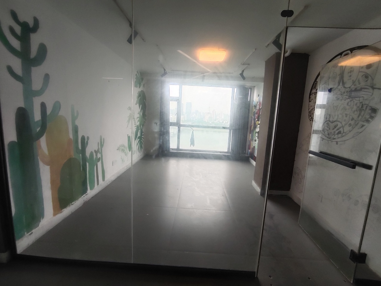 大汉希尔顿 5室2厅2卫 128.0万 大汉希尔顿 5室2厅2卫 128.0万室内图