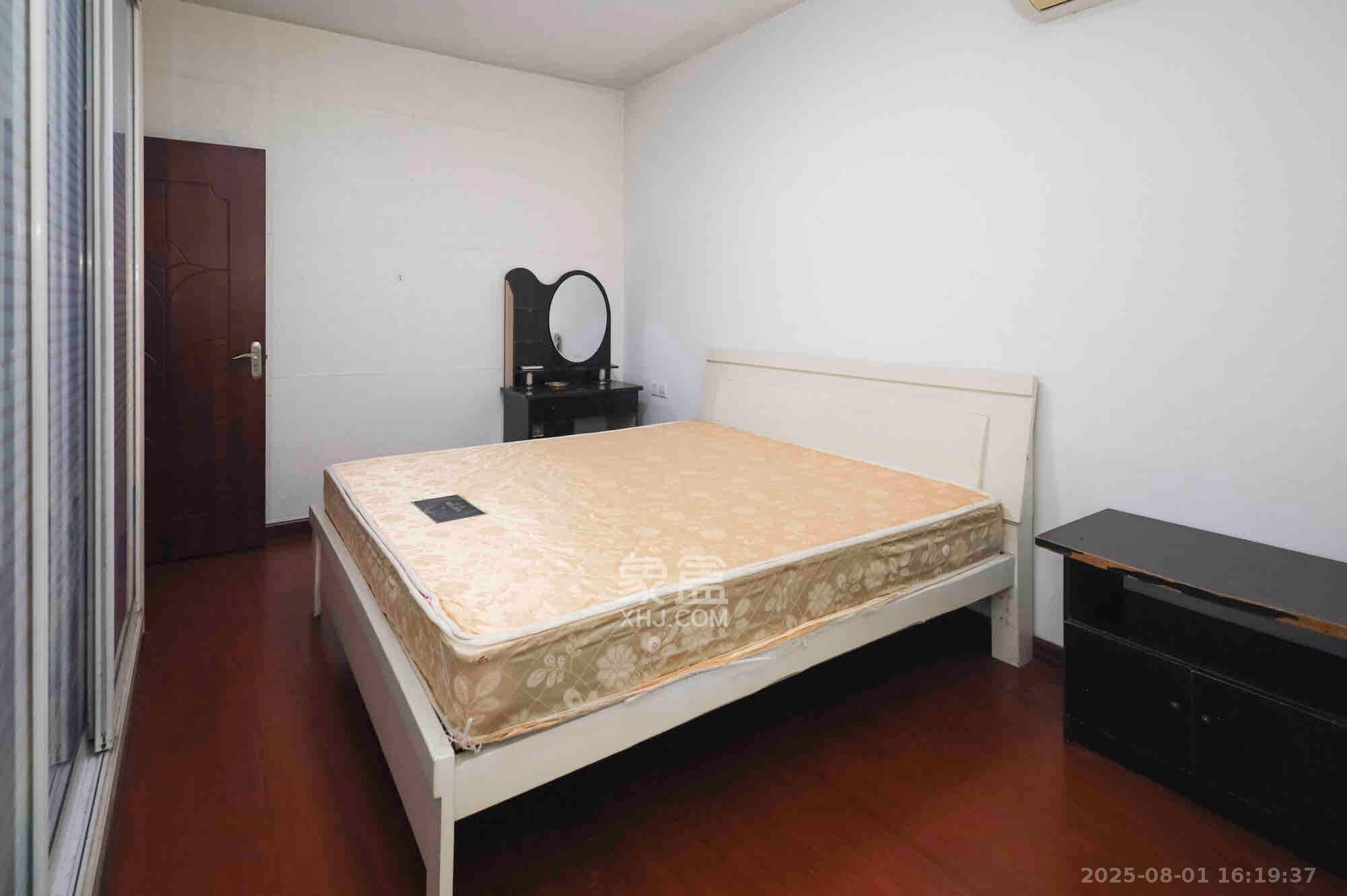 山语城二期 3室1厅1卫 1700.0元/月 山语城二期 3室1厅1卫 1700.0元/月室内图