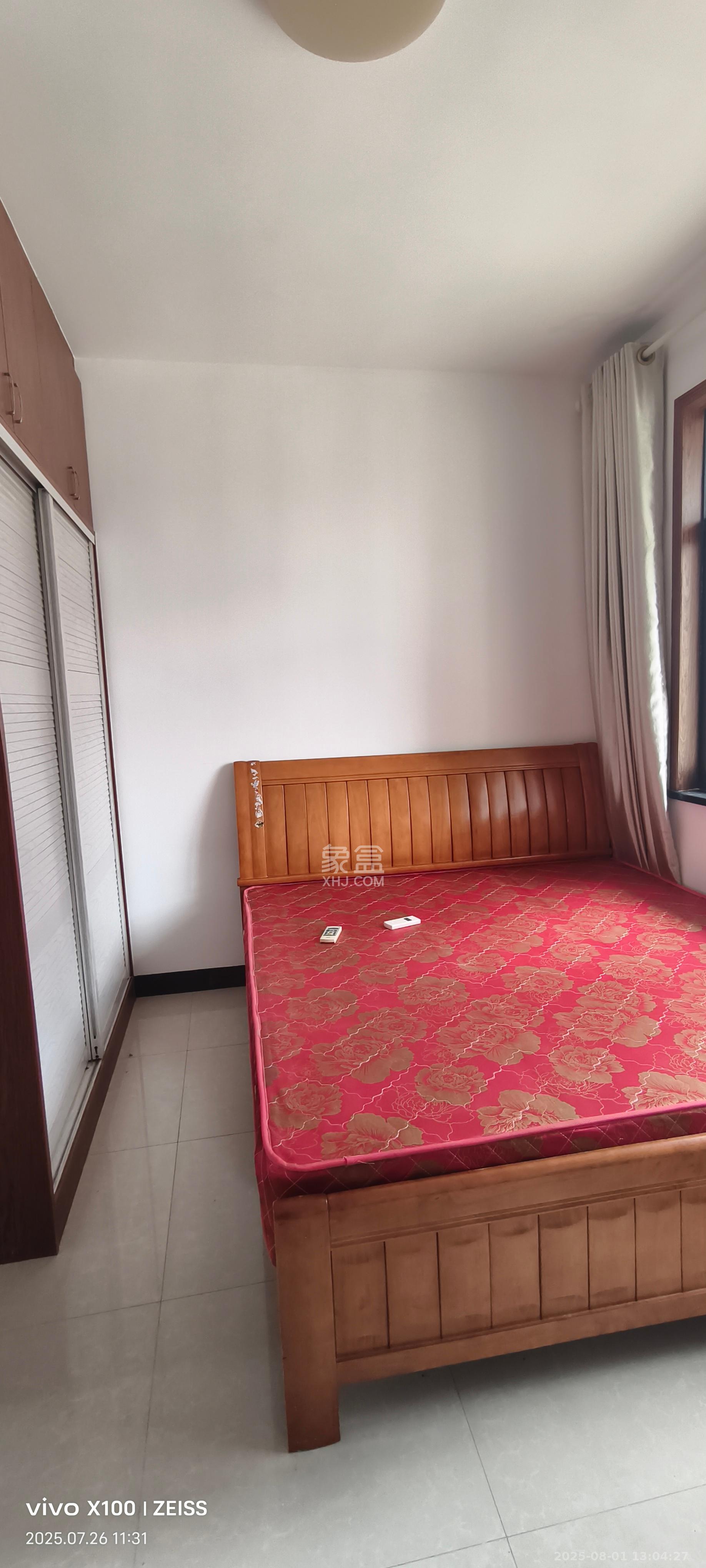 御溪国际 1室2厅1卫 2100.0元/月 御溪国际 1室2厅1卫 2100.0元/月室内图