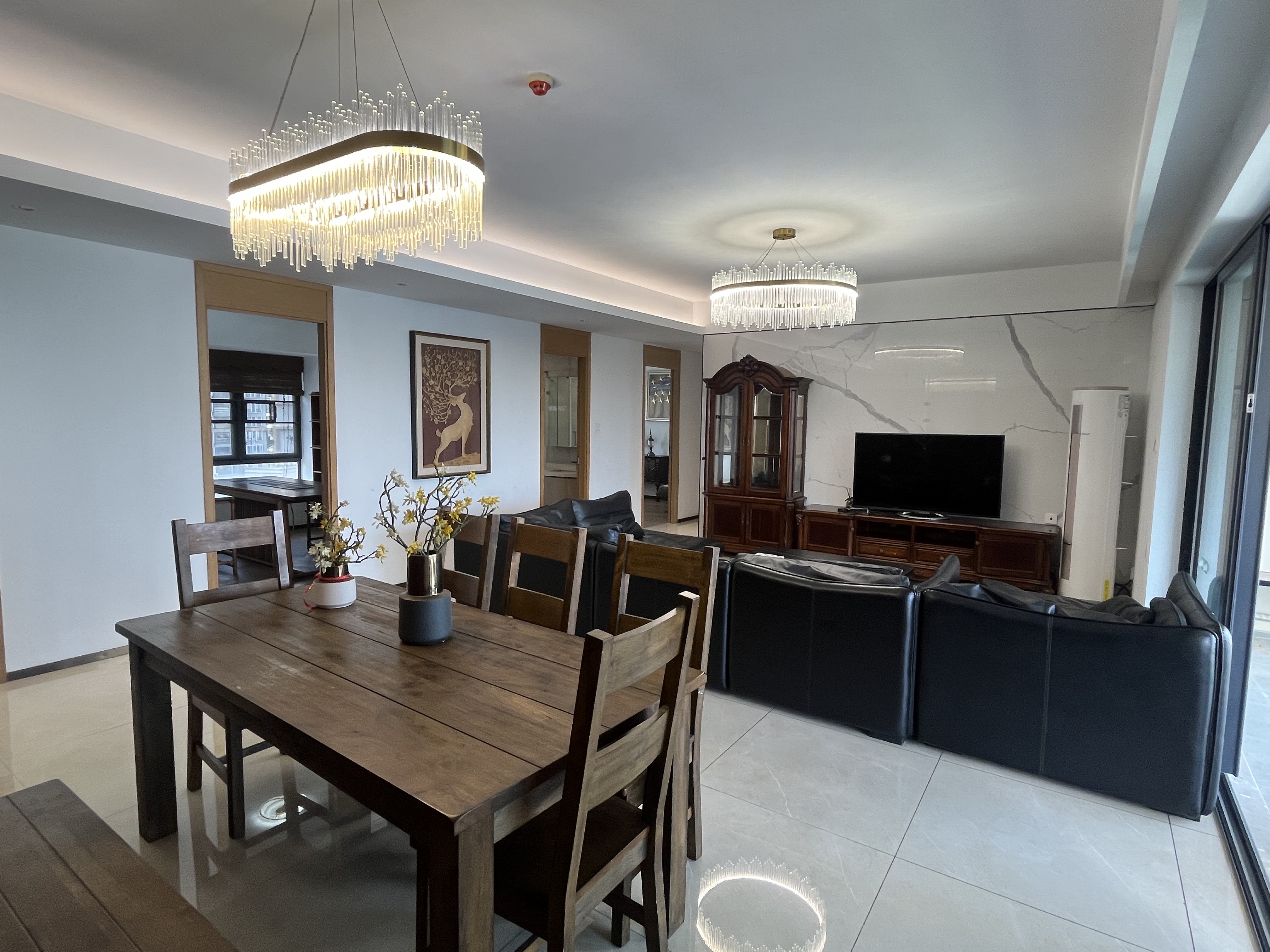 华润中心二期东悦府 4室2厅3卫 430.0万 华润中心二期东悦府 4室2厅3卫 430.0万客厅