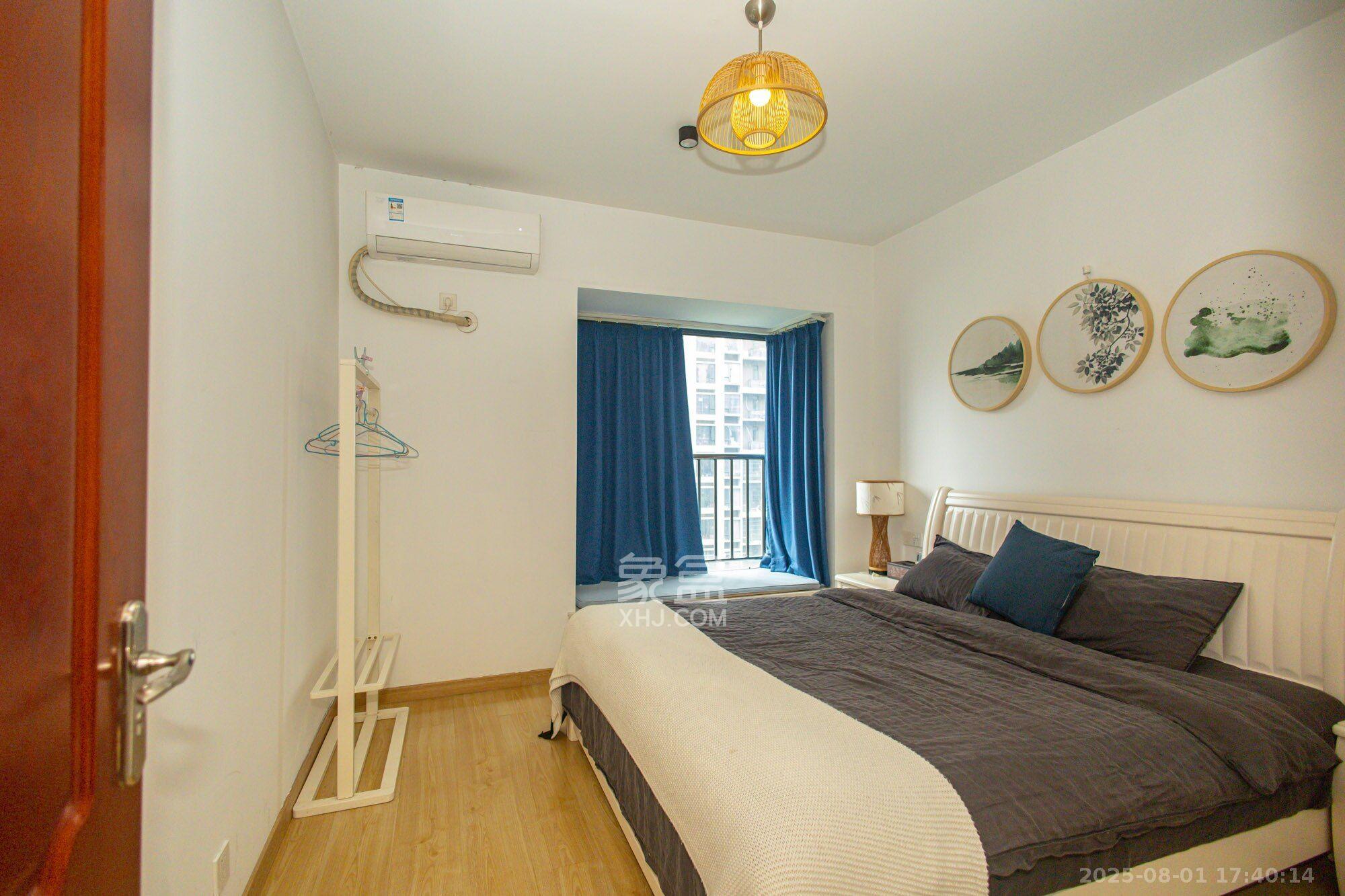 蓝山郡  3室2厅2卫    2400.0元/月室内图