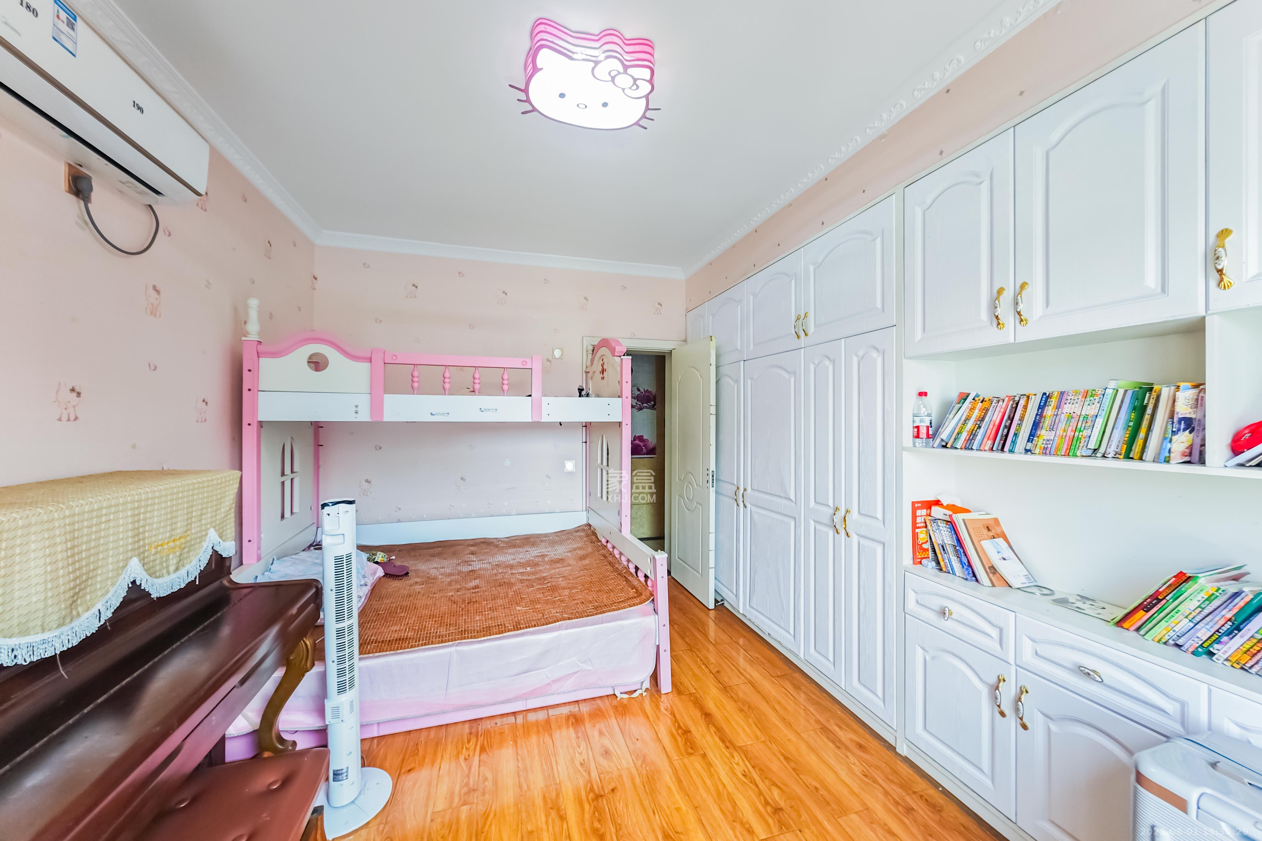 兴旺正佳广场（金石雅苑）  3室2厅1卫    106.0万卧室