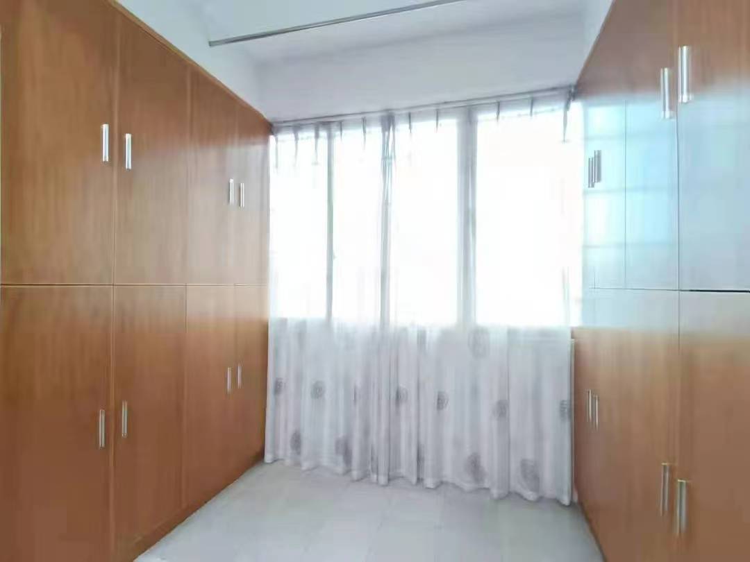 名牌大厦  3室2厅1卫    60.0万室内图