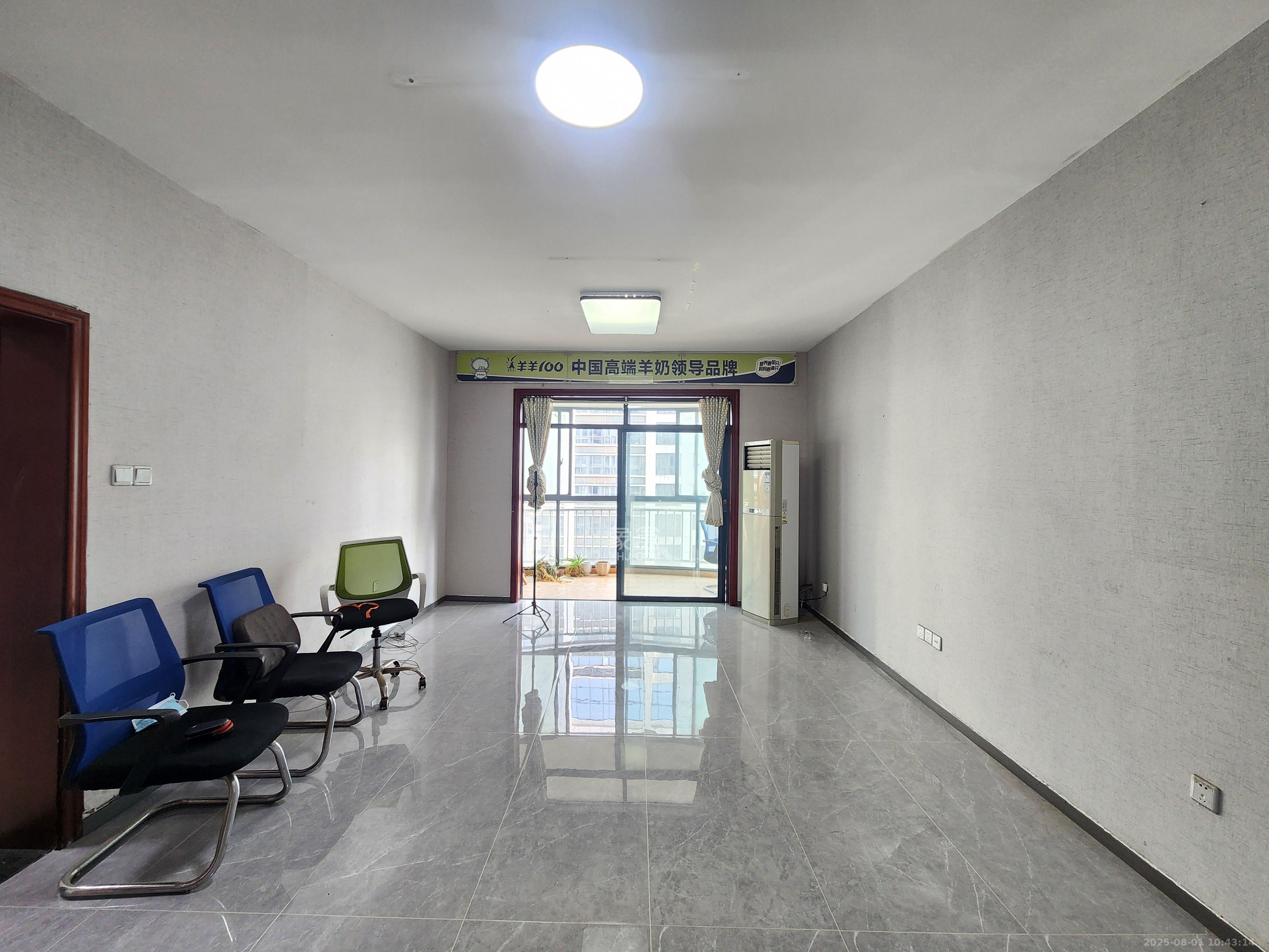 金麓国际  3室2厅2卫    3000.0元/月 金麓国际  3室2厅2卫    3000.0元/月室内图