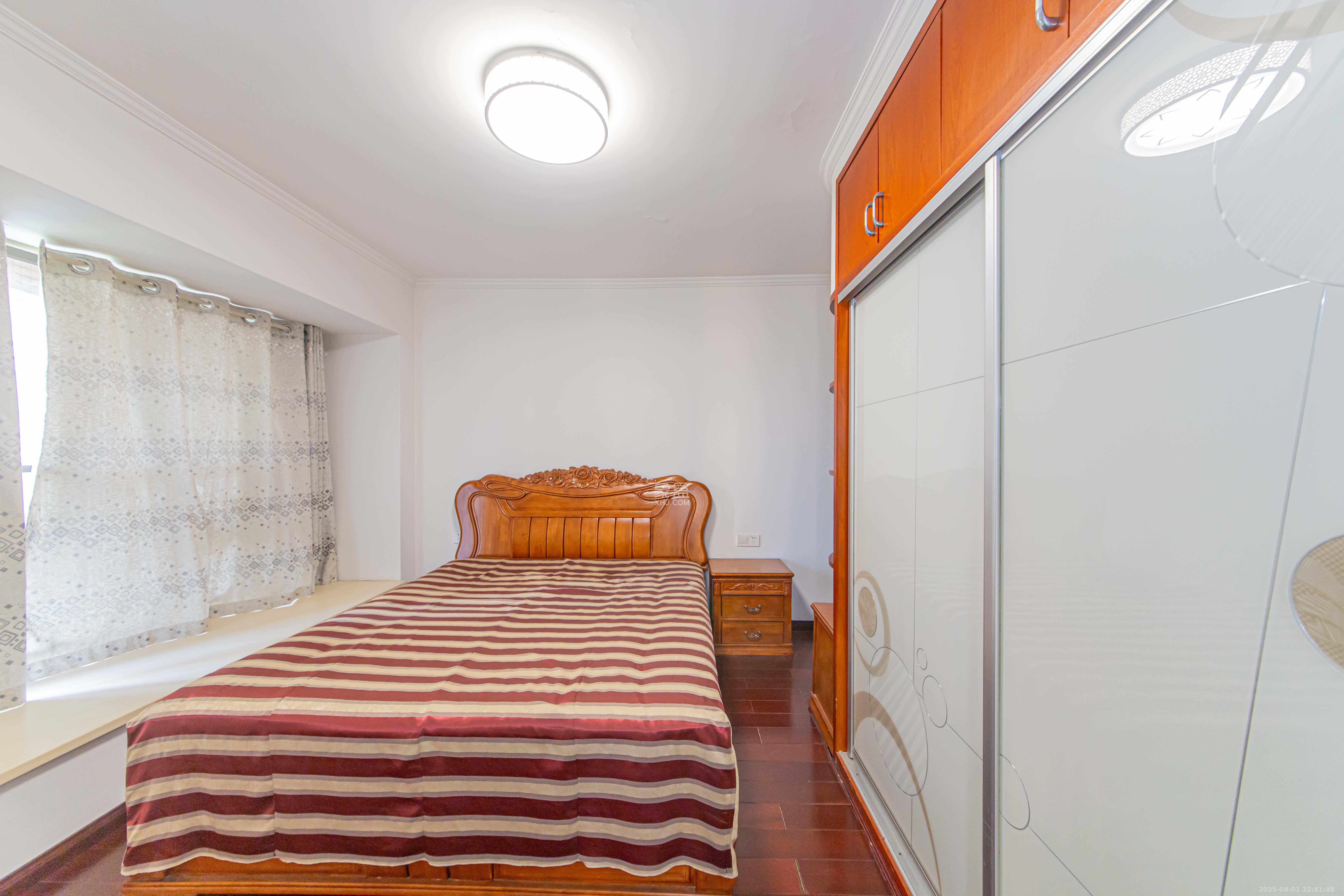 幸福庄园  4室2厅2卫    85.0万 幸福庄园  4室2厅2卫    85.0万卧室