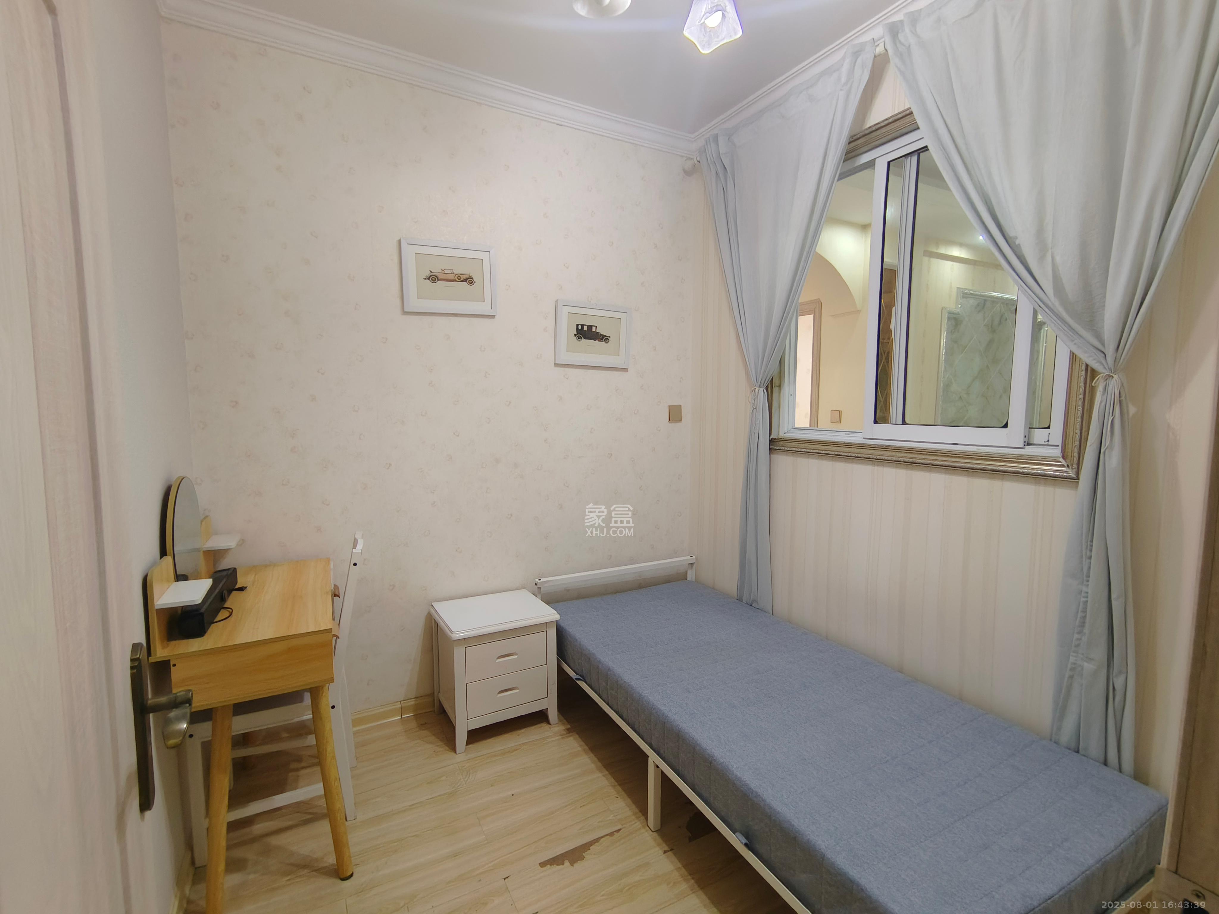 新城新世界一二三期  3室2厅1卫    2800.0元/月室内图