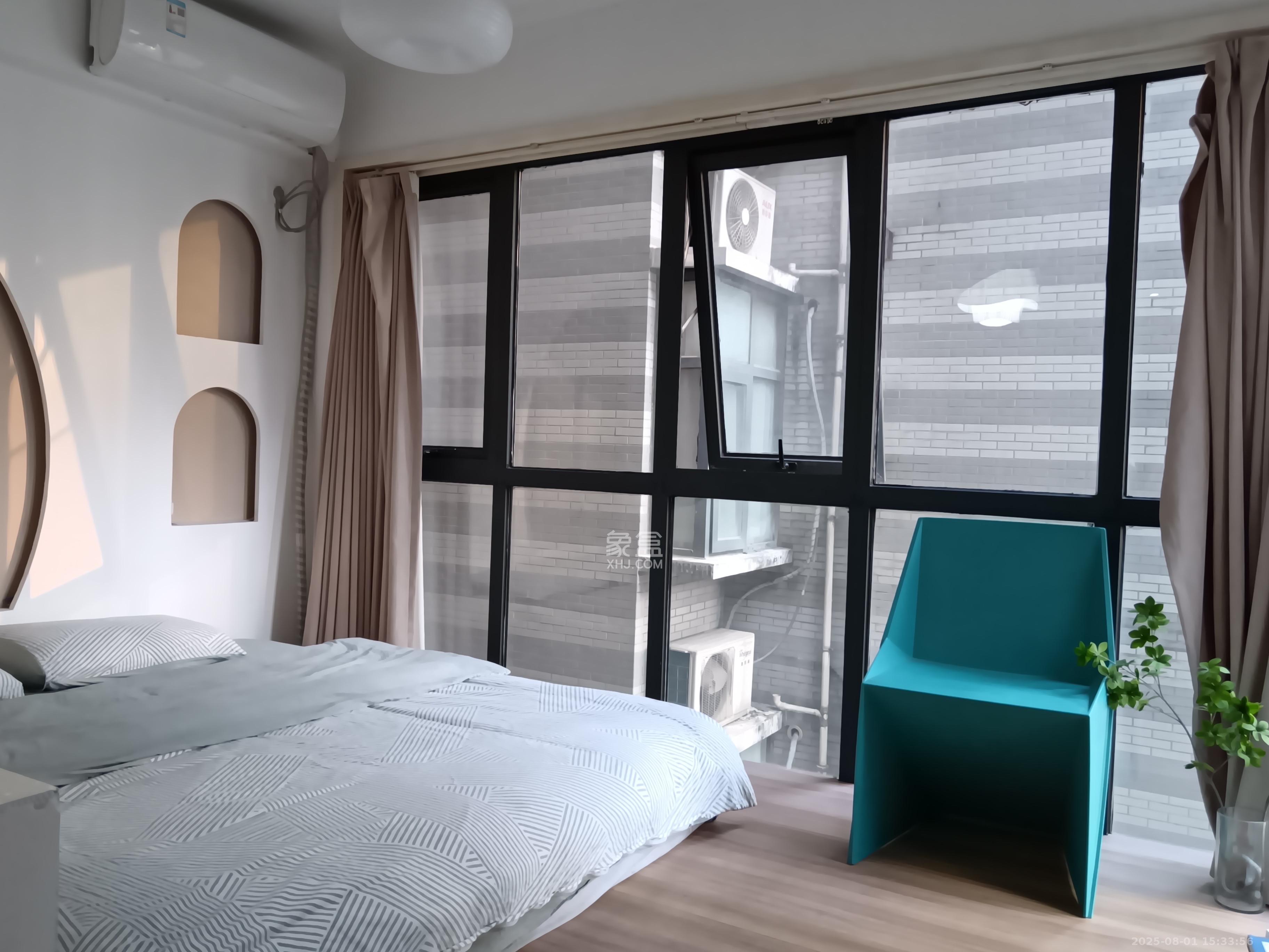 中天广场 1室1厅1卫 2400.0元/月 中天广场 1室1厅1卫 2400.0元/月室内图