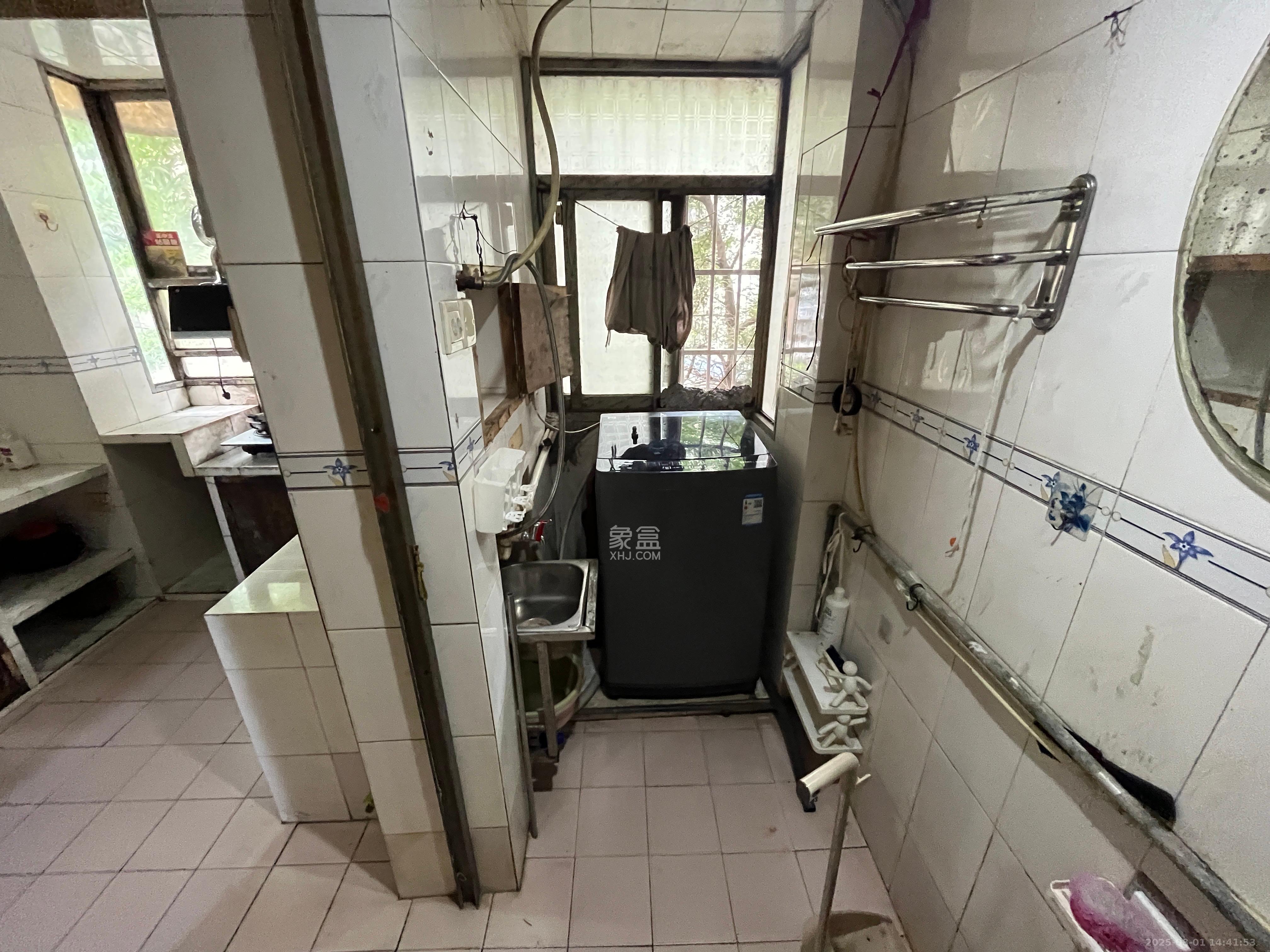 东风一村社区房(王家垅)  3室1厅1卫    1400.0元/月 东风一村社区房(王家垅)  3室1厅1卫    1400.0元/月室内图