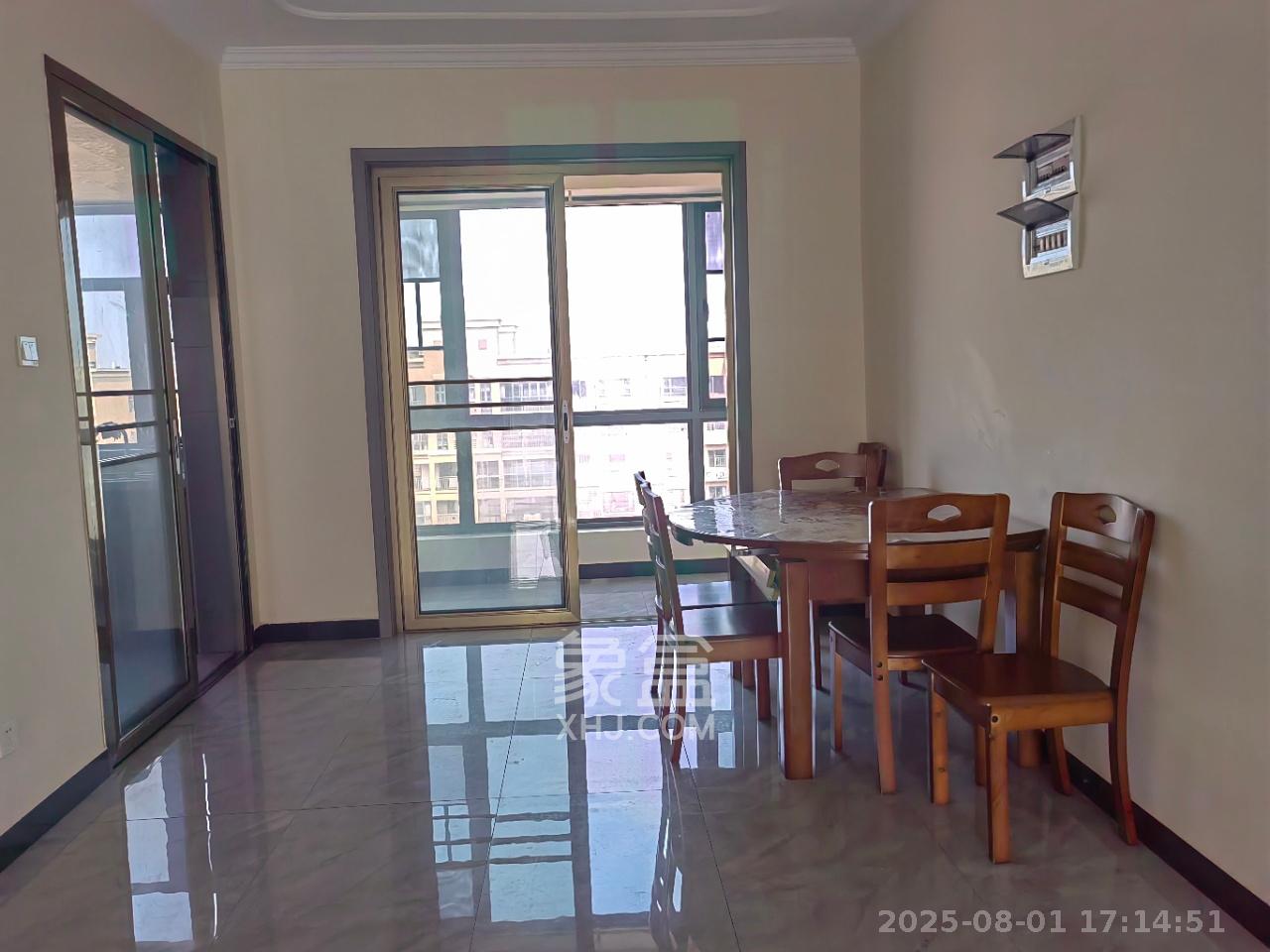 和美星城  4室2厅2卫    2700.0元/月 和美星城  4室2厅2卫    2700.0元/月室内图