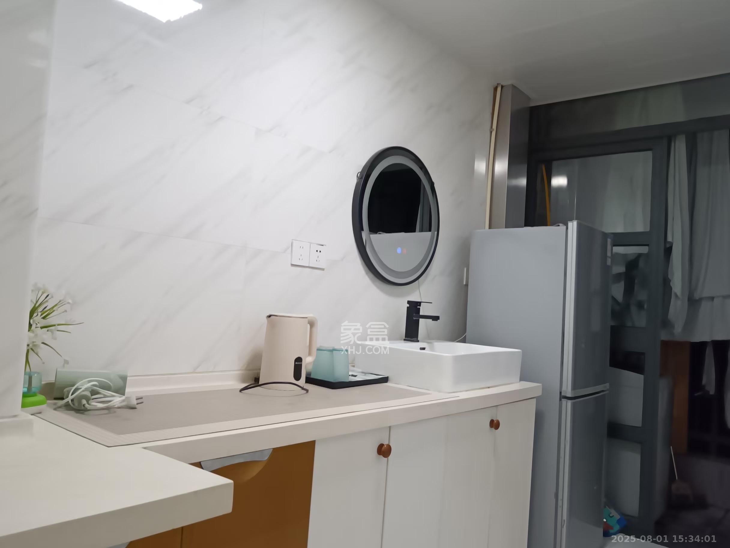 中天广场 1室1厅1卫 2400.0元/月 中天广场 1室1厅1卫 2400.0元/月室内图