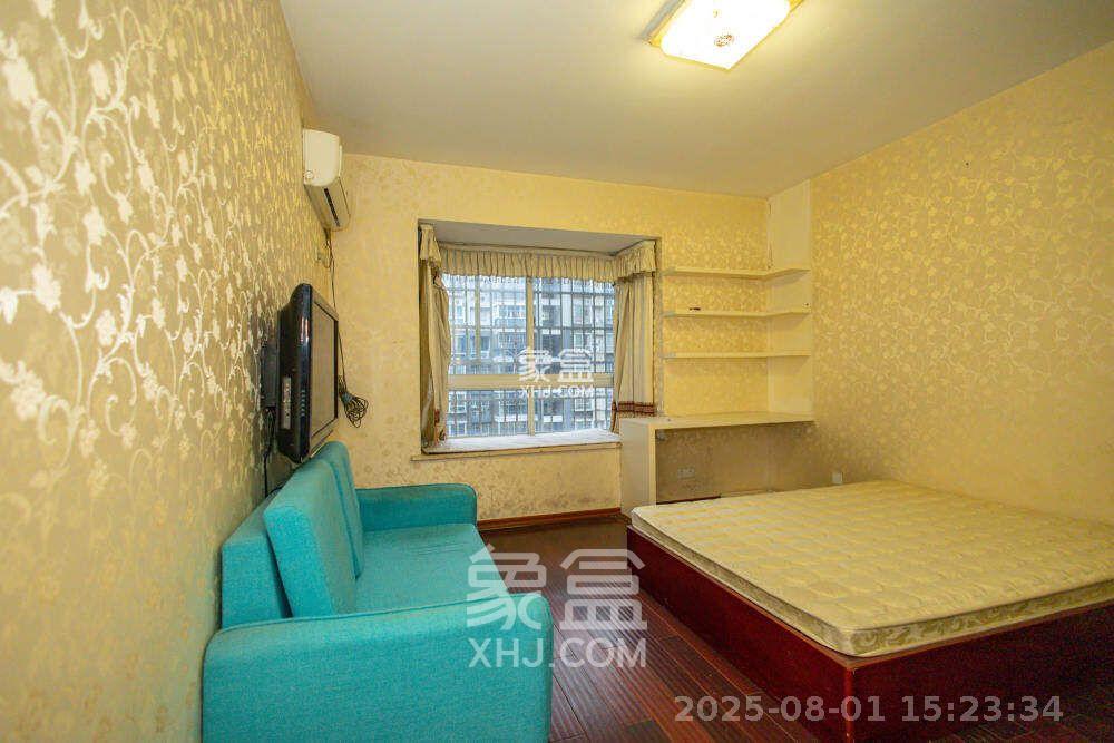 景上鑫苑  4室2厅1卫    2400.0元/月室内图