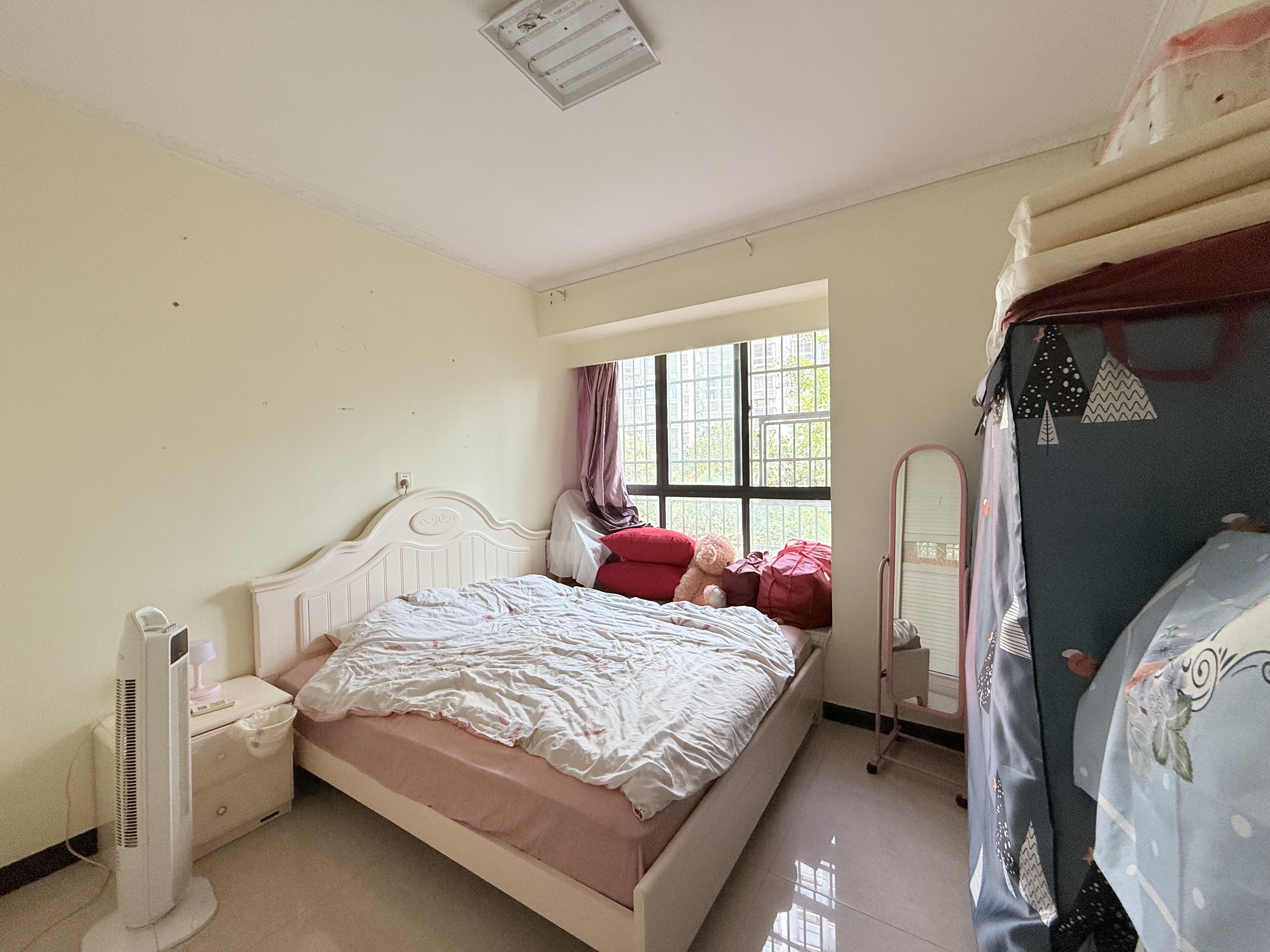 熙城春天 3室2厅2卫 66.8万 熙城春天 3室2厅2卫 66.8万客厅