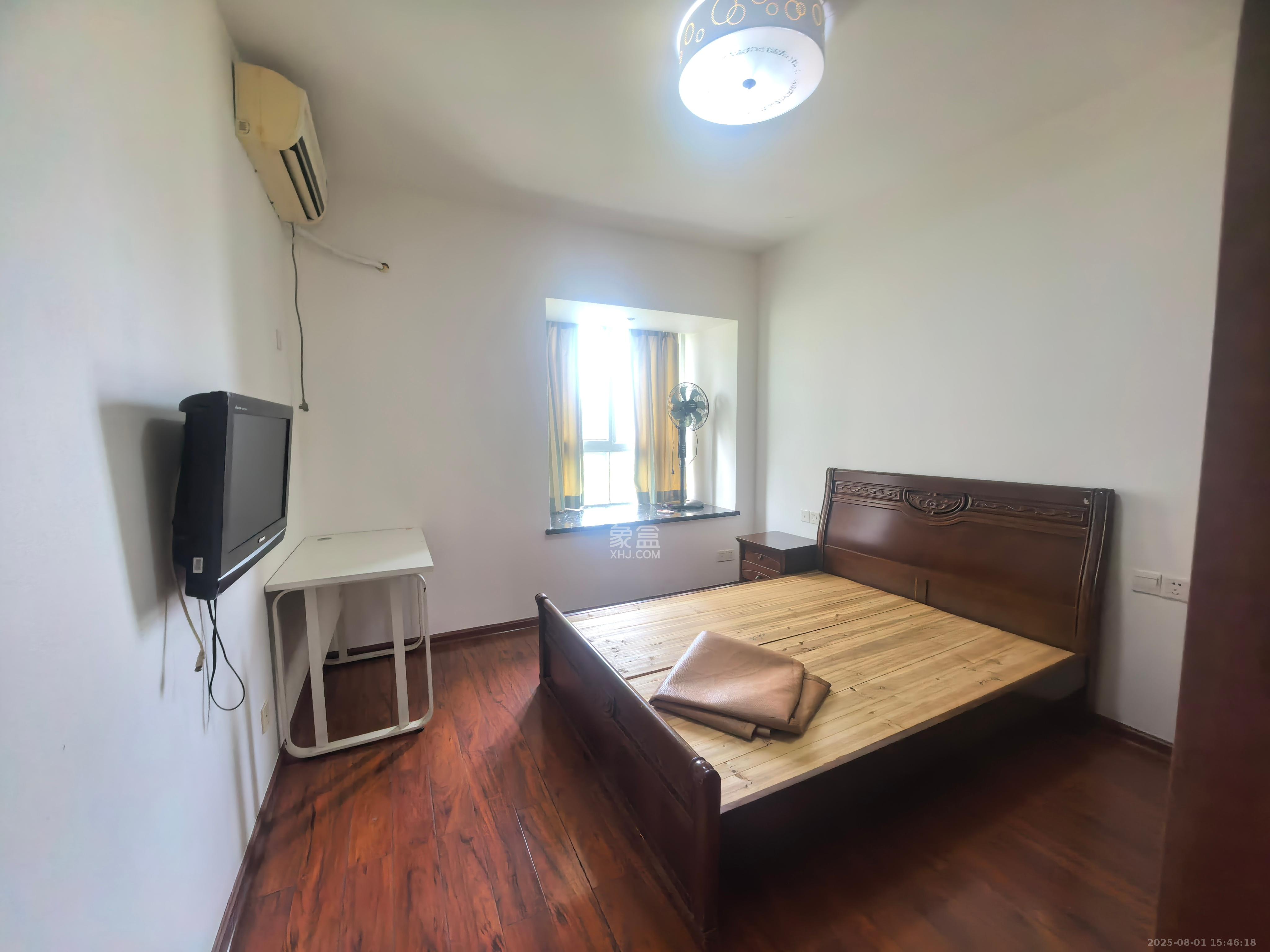 嘉盛华庭（一期、二期、三期）  3室2厅2卫    3000.0元/月室内图