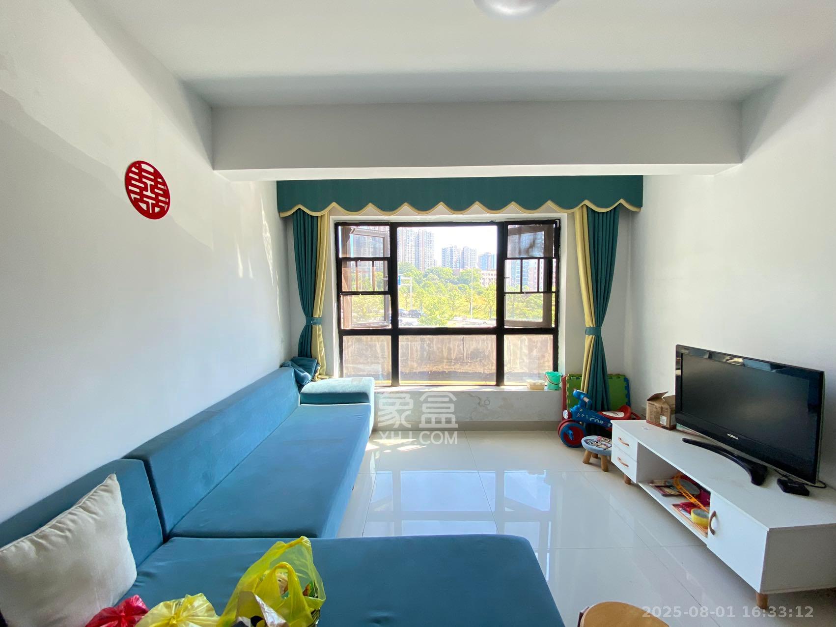 阿普阿布 3室2厅1卫 2000.0元/月 阿普阿布 3室2厅1卫 2000.0元/月室内图