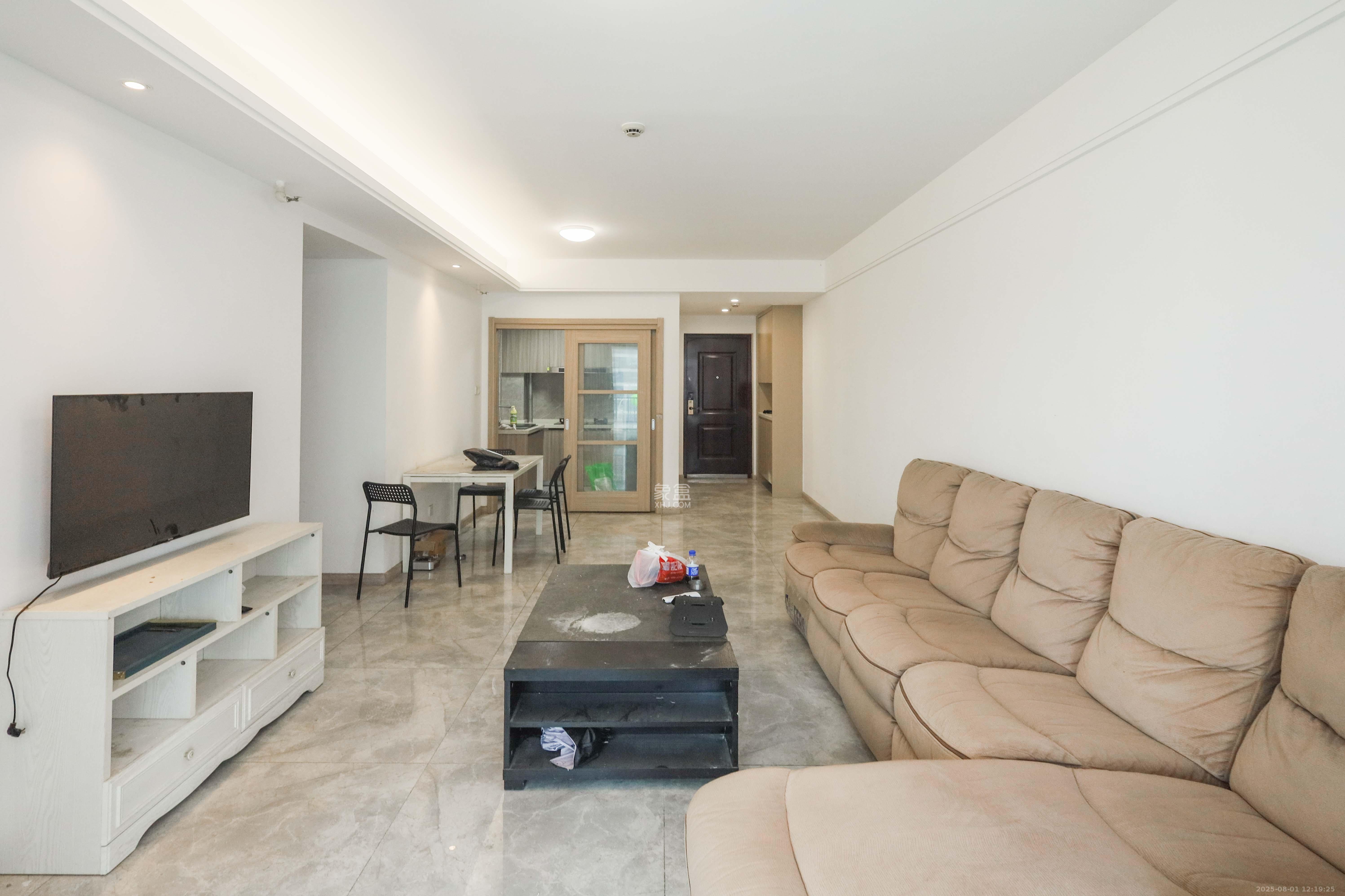 南山梅溪一方  3室1厅2卫    125.0万 南山梅溪一方  3室1厅2卫    125.0万客厅