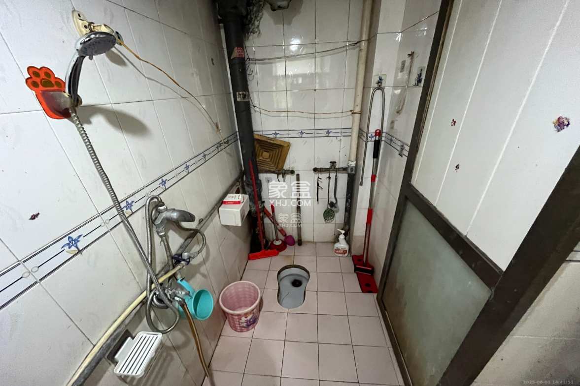 东风一村社区房(王家垅)  3室1厅1卫    1400.0元/月 东风一村社区房(王家垅)  3室1厅1卫    1400.0元/月室内图