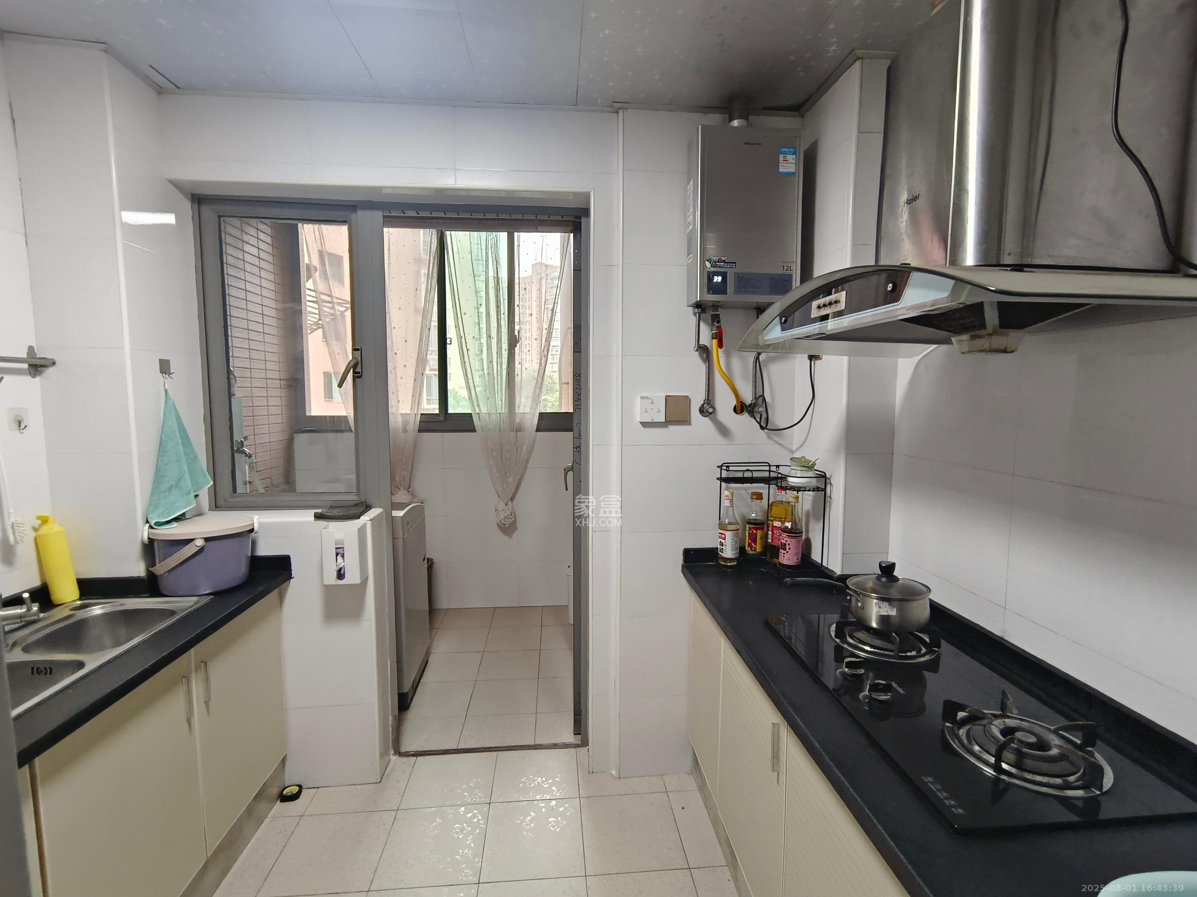 新城新世界一二三期  3室2厅1卫    2800.0元/月室内图