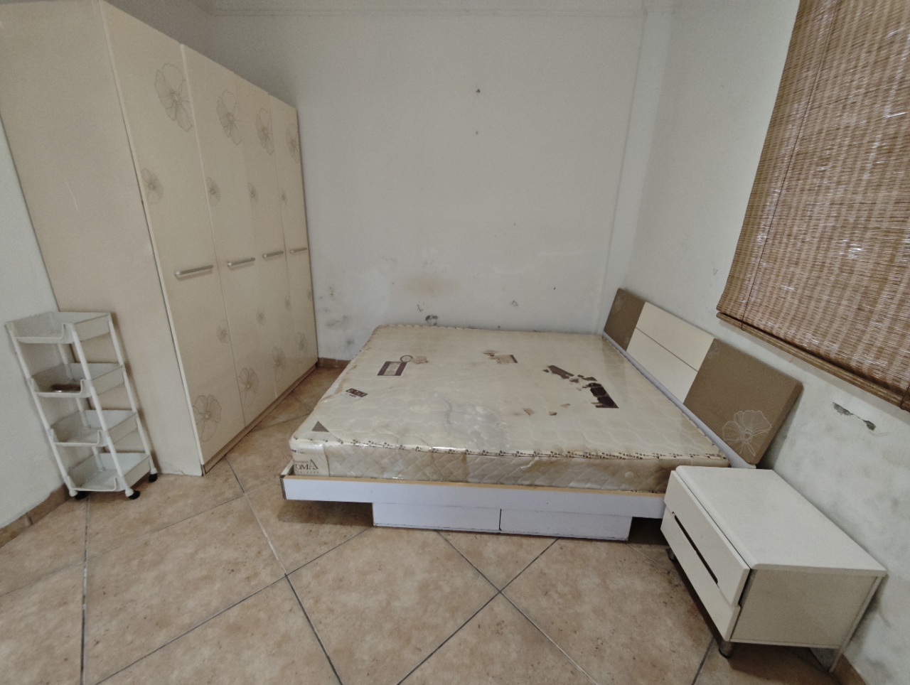 晶莹花园 1室1厅1卫 900.0元/月 晶莹花园 1室1厅1卫 900.0元/月室内图