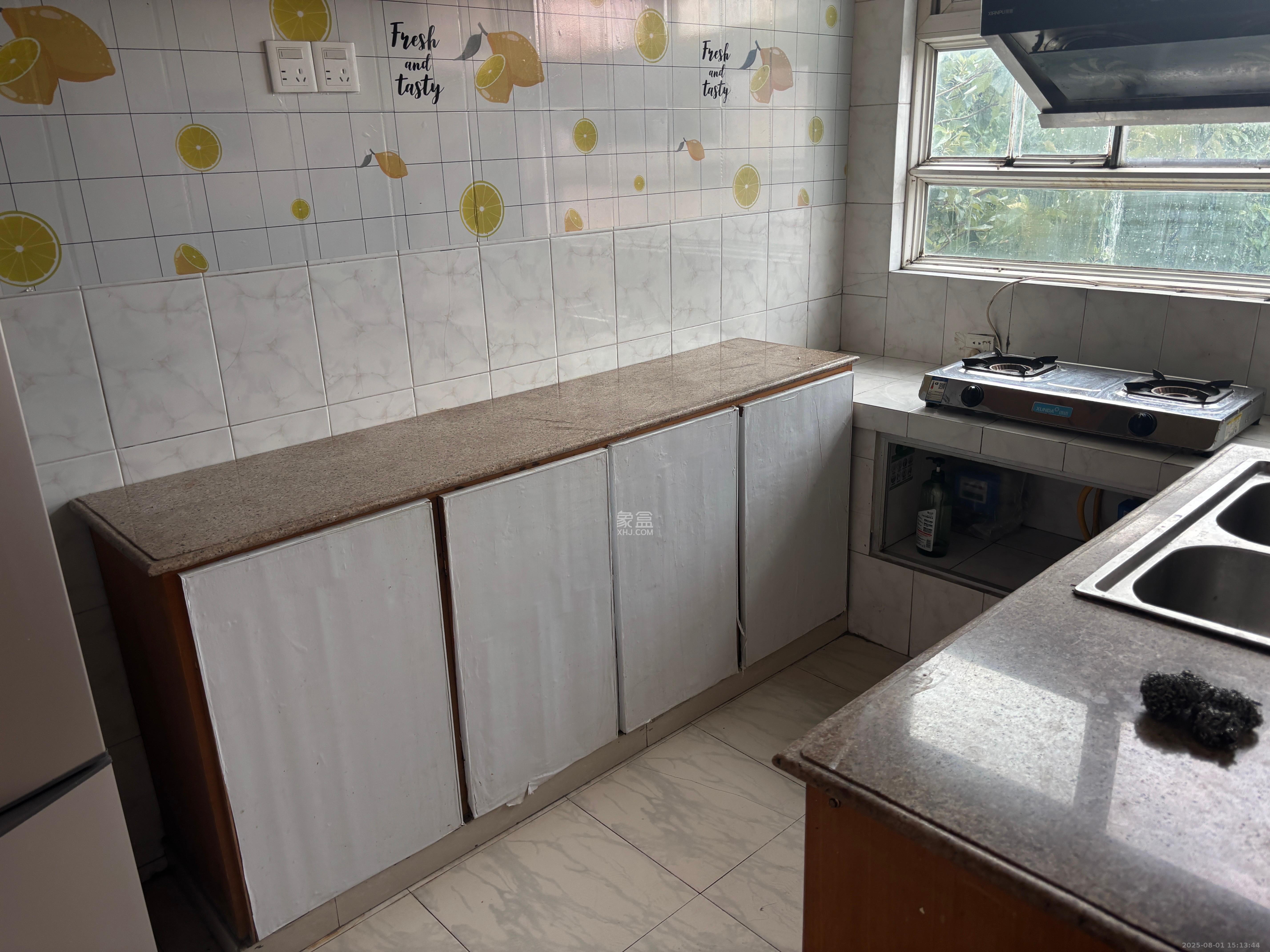 香樟路省委党校  3室2厅1卫    1600.0元/月室内图