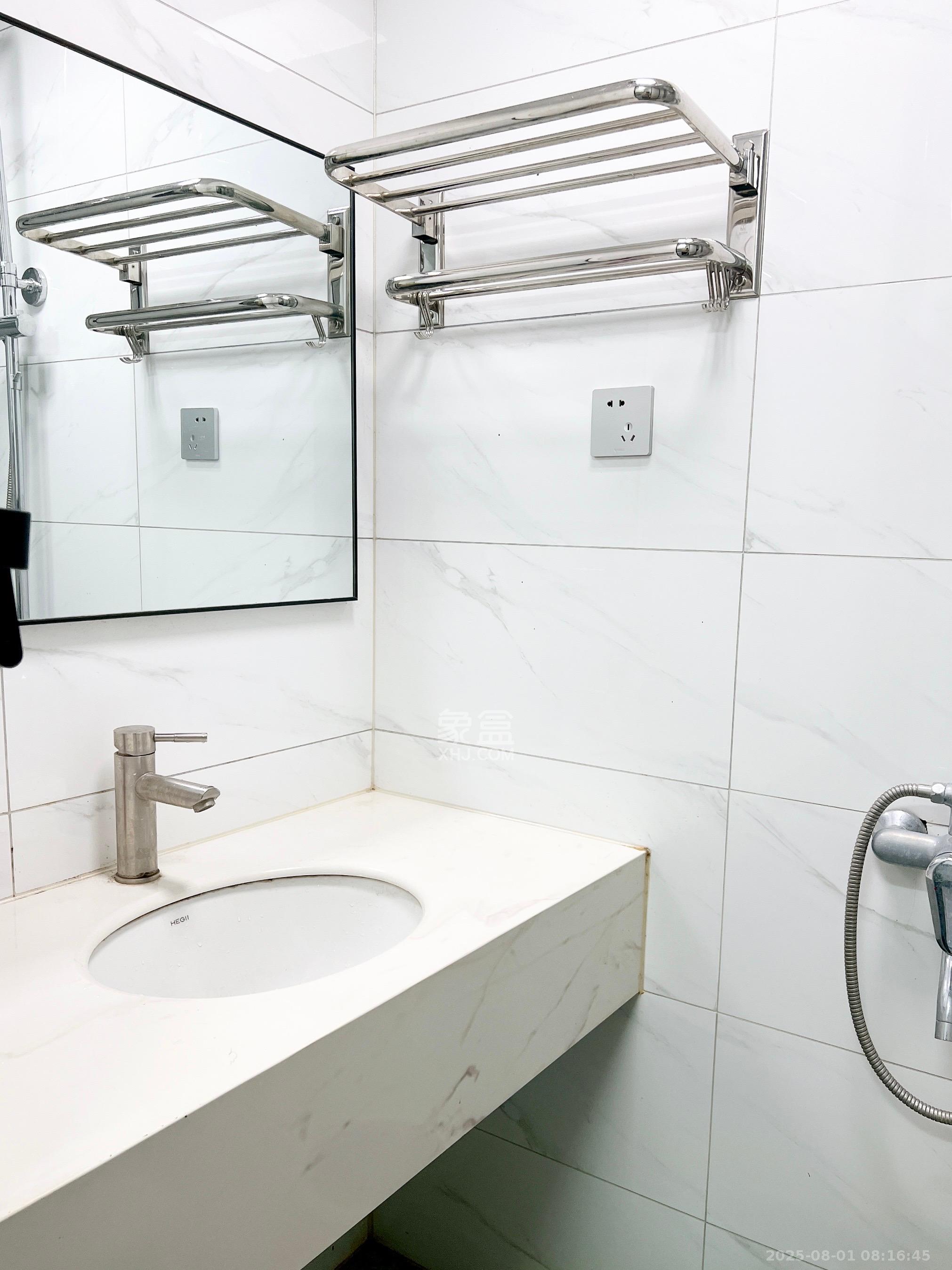 保利天禧EF区  1室0厅1卫    1800.0元/月 保利天禧EF区  1室0厅1卫    1800.0元/月室内图