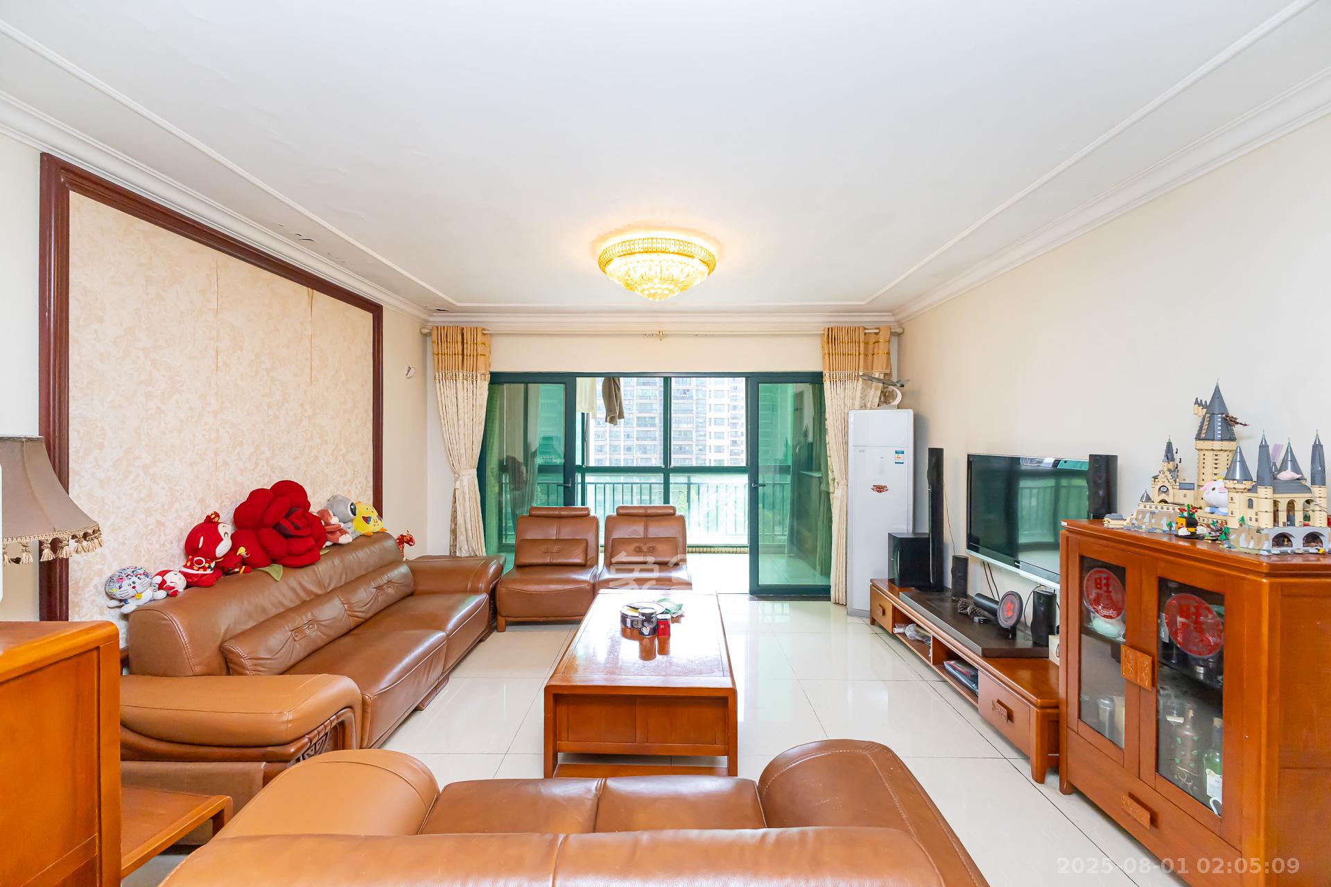 恒大名都 4室2厅2卫 78.0万 恒大名都 4室2厅2卫 78.0万客厅