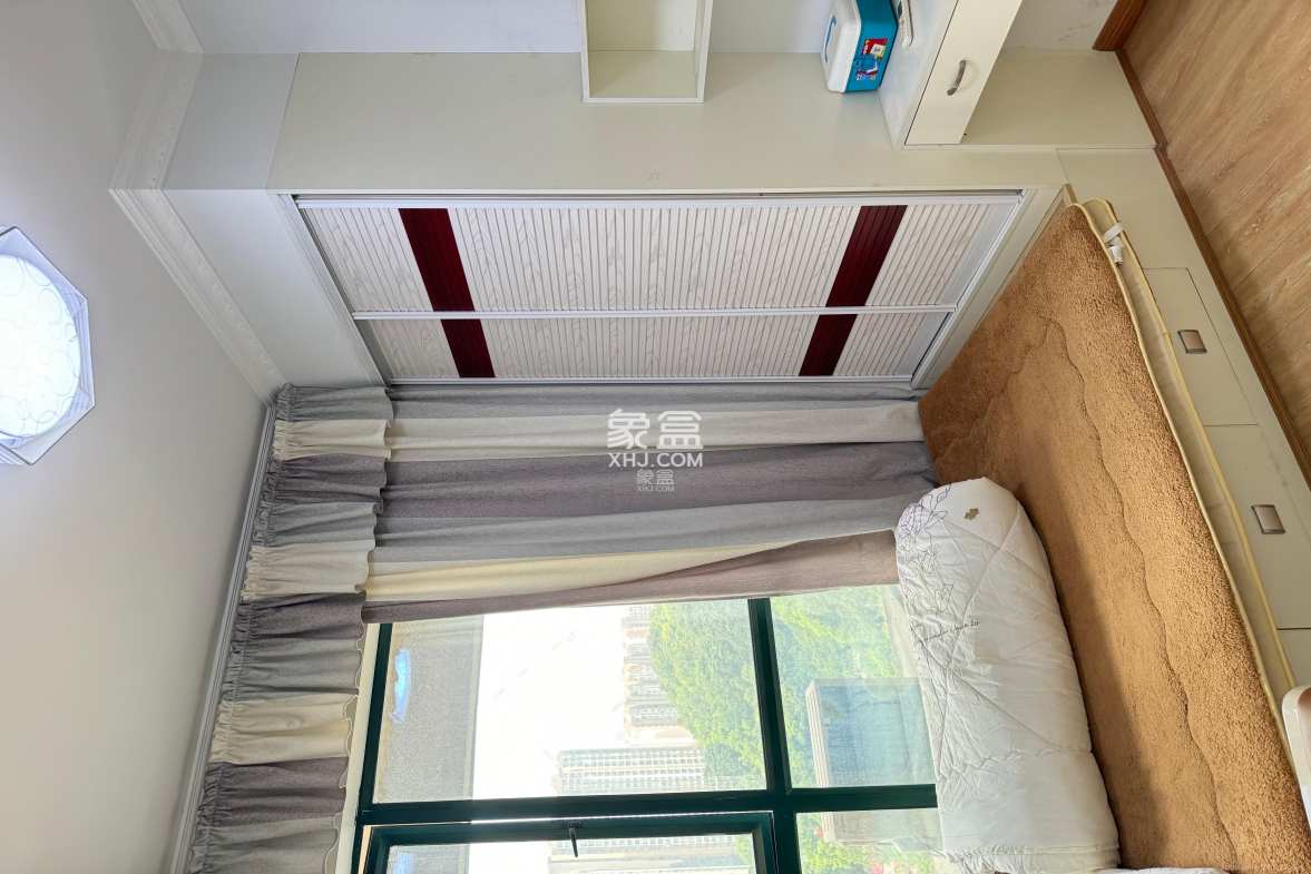 维一星城原山苑 3室2厅1卫 2500.0元/月 维一星城原山苑 3室2厅1卫 2500.0元/月室内图