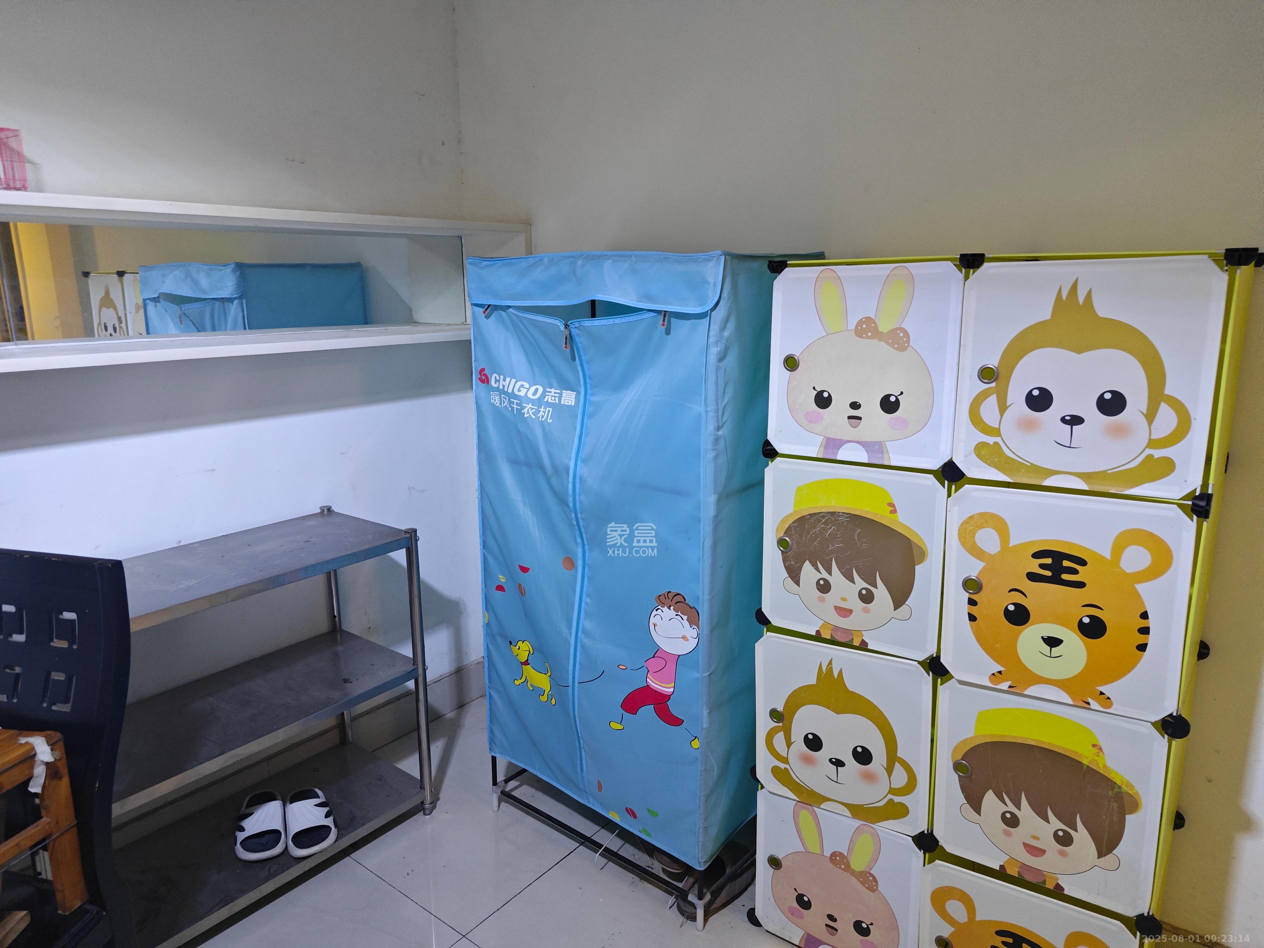 恩瑞麓山名园(龙王港小区) 4室2厅2卫 3000.0元/月 恩瑞麓山名园(龙王港小区) 4室2厅2卫 3000.0元/月室内图