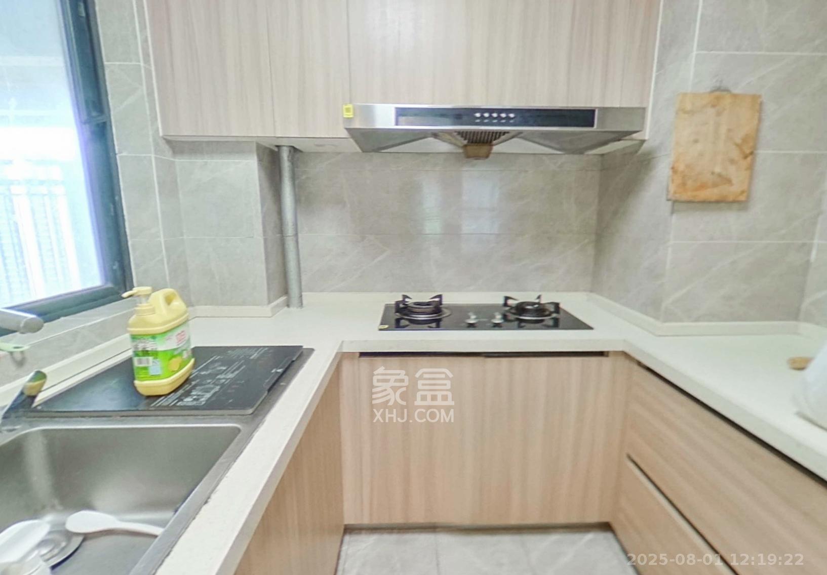 南山梅溪一方  3室1厅2卫    125.0万 南山梅溪一方  3室1厅2卫    125.0万厨房