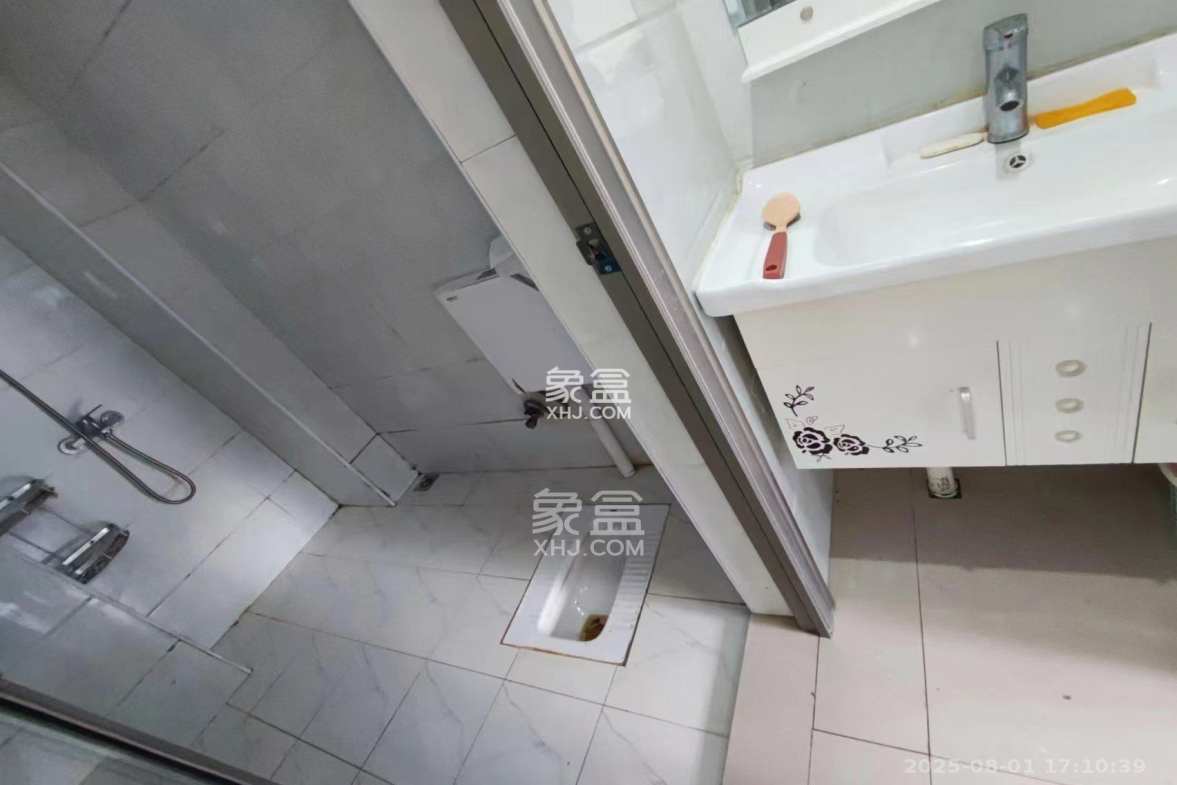 地质家园一、二期(地泰人民公馆)  1室1厅1卫    2300.0元/月 地质家园一、二期(地泰人民公馆)  1室1厅1卫    2300.0元/月室内图