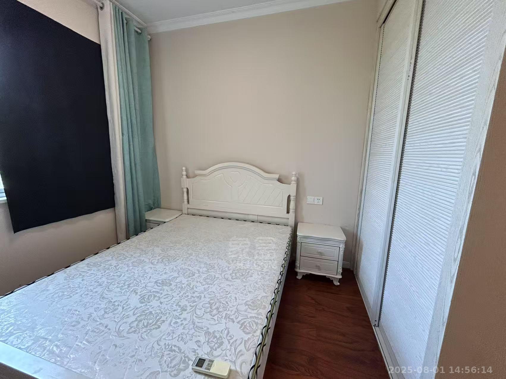 山河锦园 4室2厅2卫 2000.0元/月 山河锦园 4室2厅2卫 2000.0元/月室内图