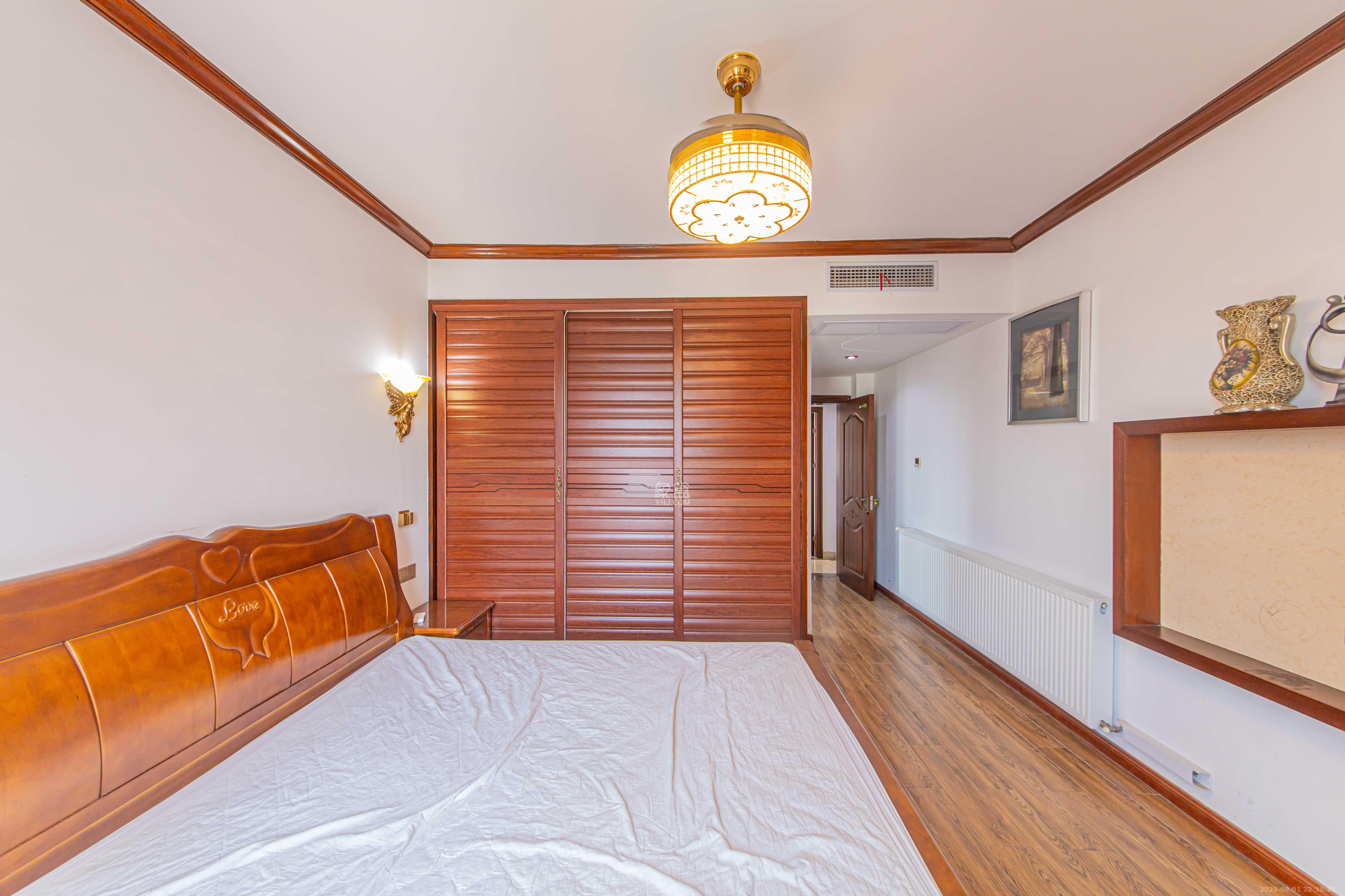 九峰远见 6室3厅4卫 266.0万 九峰远见 6室3厅4卫 266.0万卧室