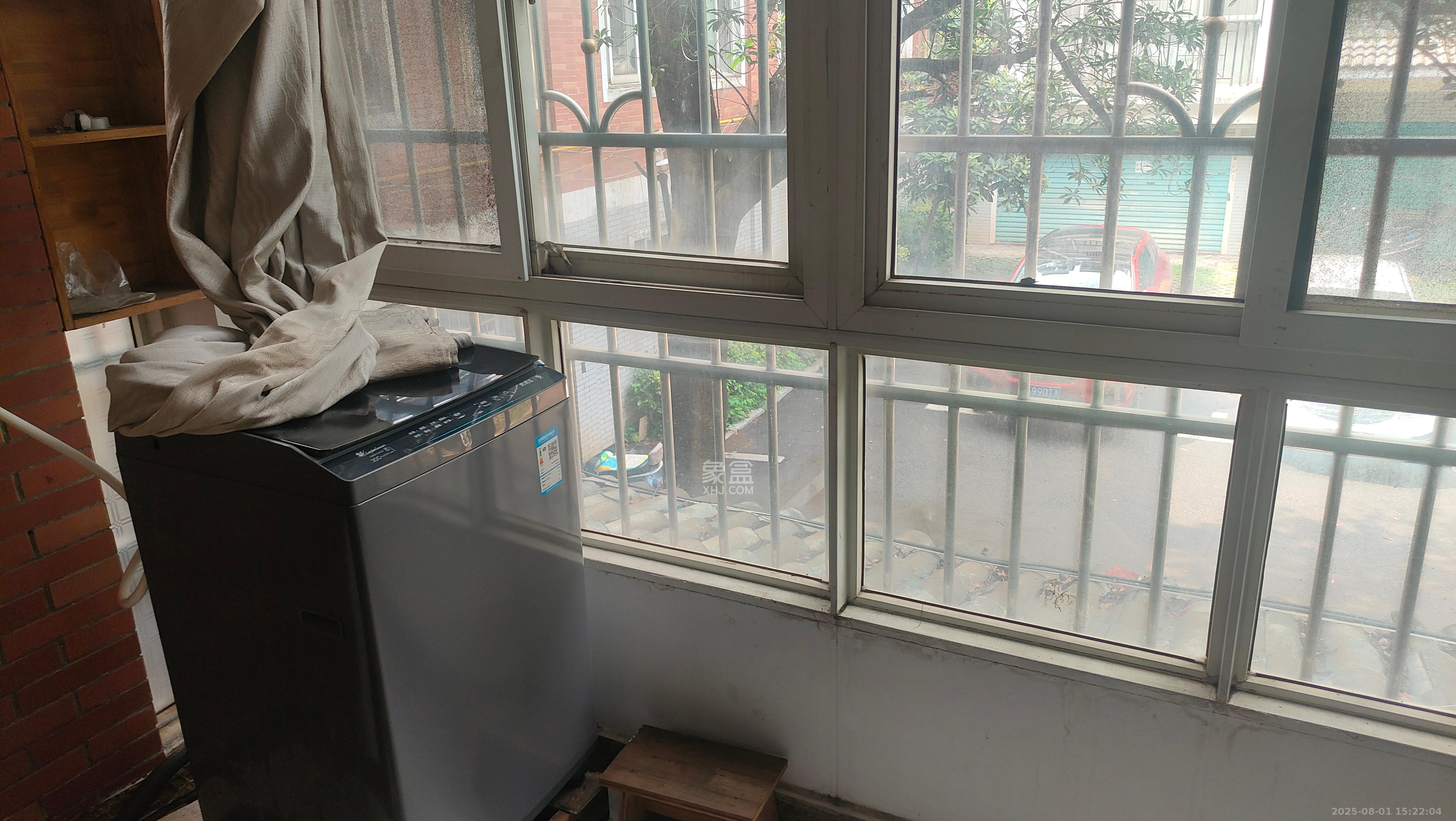 山水人家三期 3室2厅2卫 1800.0元/月 山水人家三期 3室2厅2卫 1800.0元/月室内图