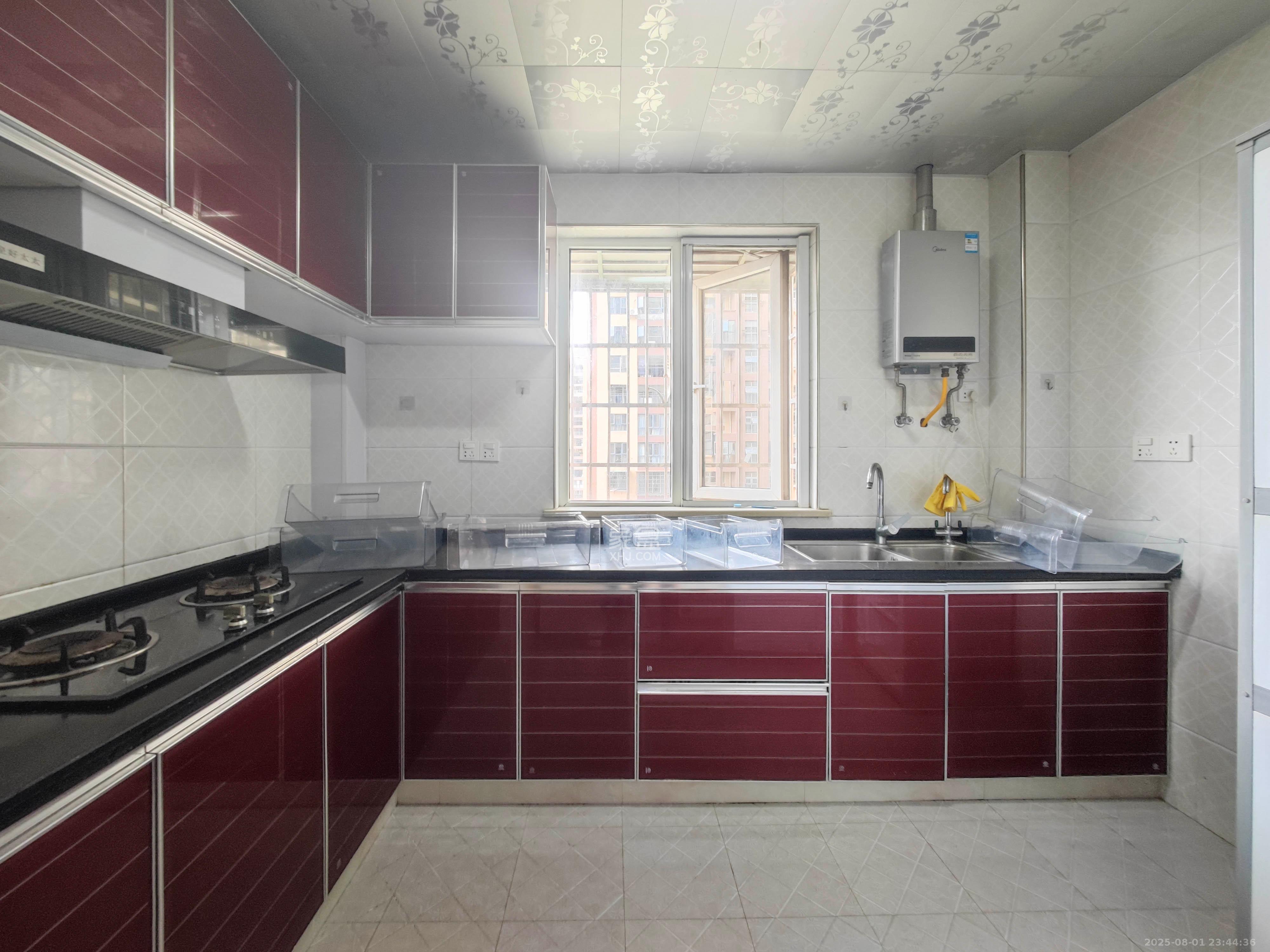 汇金城/嘉华城一期 3室2厅2卫 122.0万 汇金城/嘉华城一期 3室2厅2卫 122.0万其他