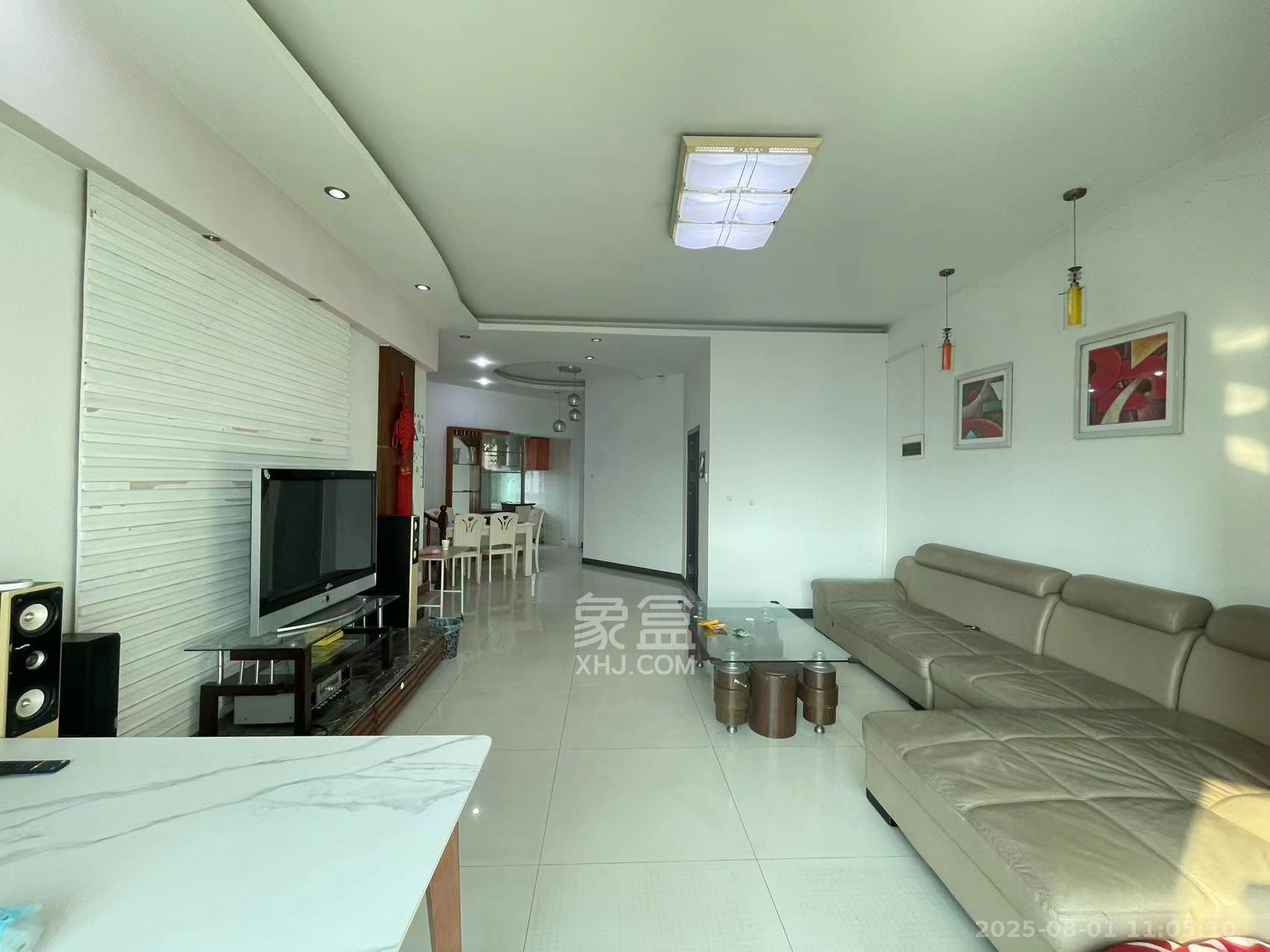 龙柏小区  3室2厅2卫    2900.0元/月 龙柏小区  3室2厅2卫    2900.0元/月室内图