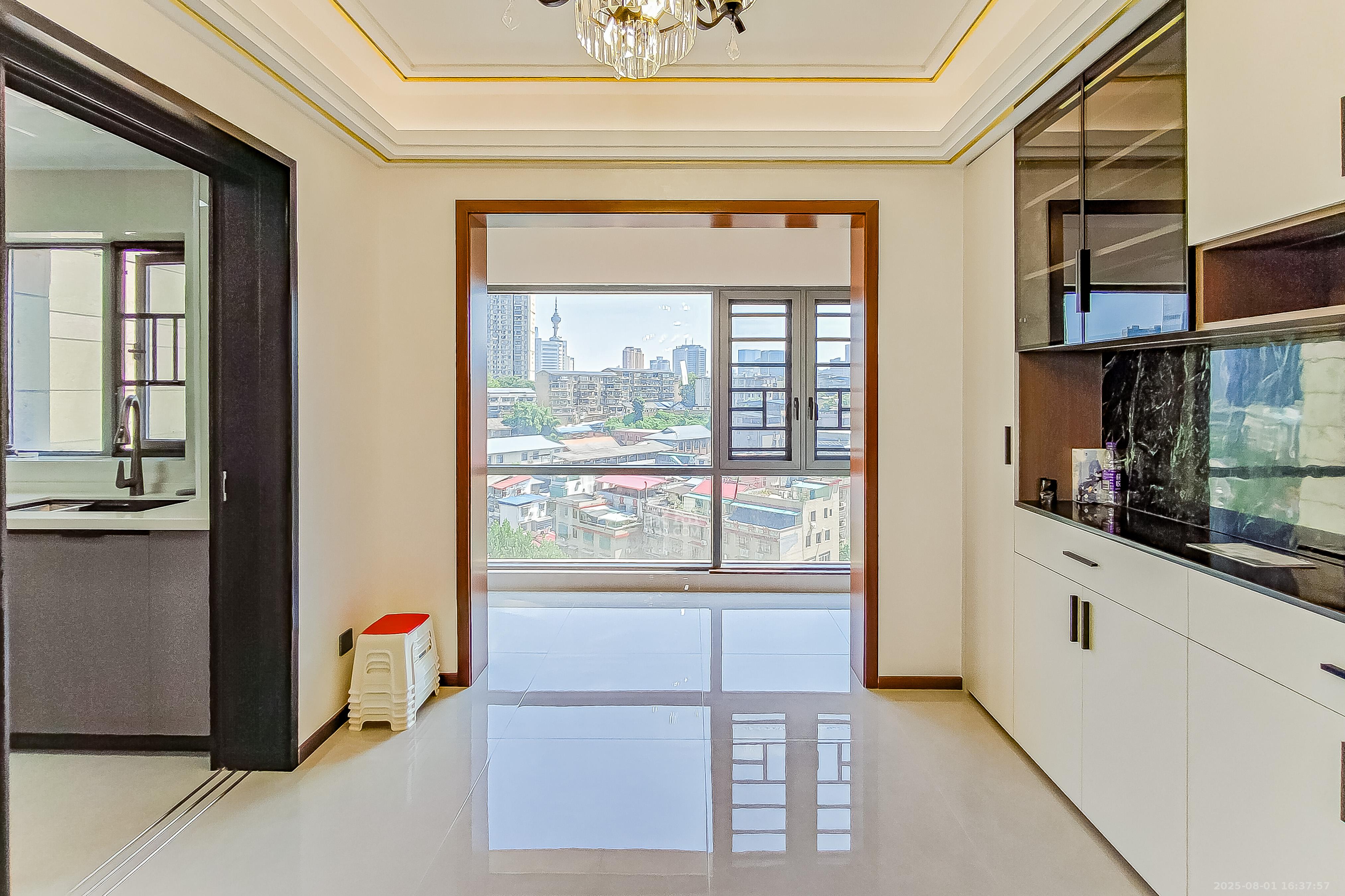 保利国际广场 3室2厅2卫 259.0万 保利国际广场 3室2厅2卫 259.0万客厅