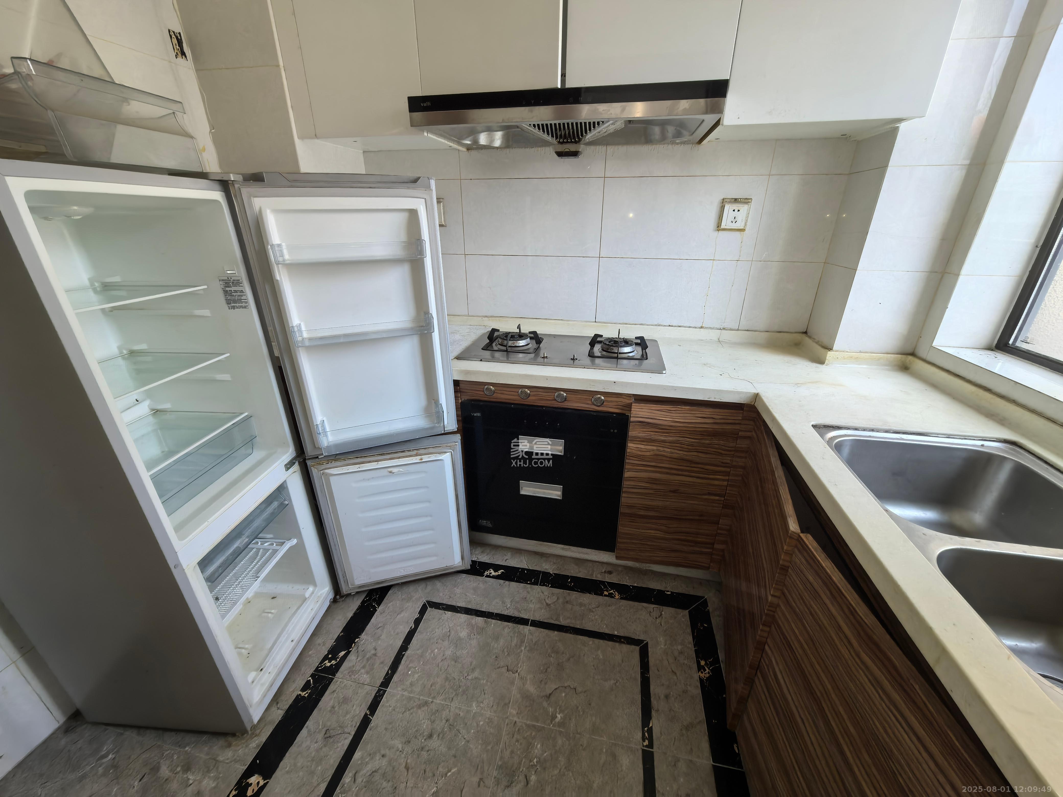 中海新城熙岸（中信新城五期）  3室2厅2卫    2000.0元/月室内图