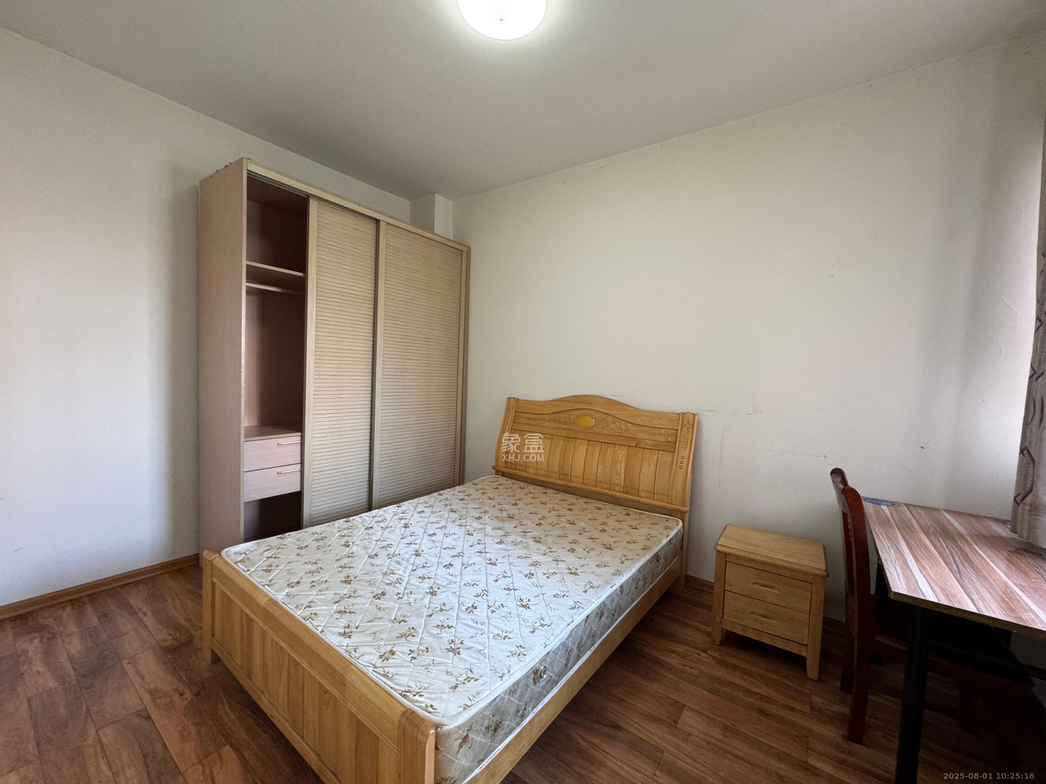 瑞都华庭(华庭美苑)  3室2厅1卫    2000.0元/月 瑞都华庭(华庭美苑)  3室2厅1卫    2000.0元/月室内图