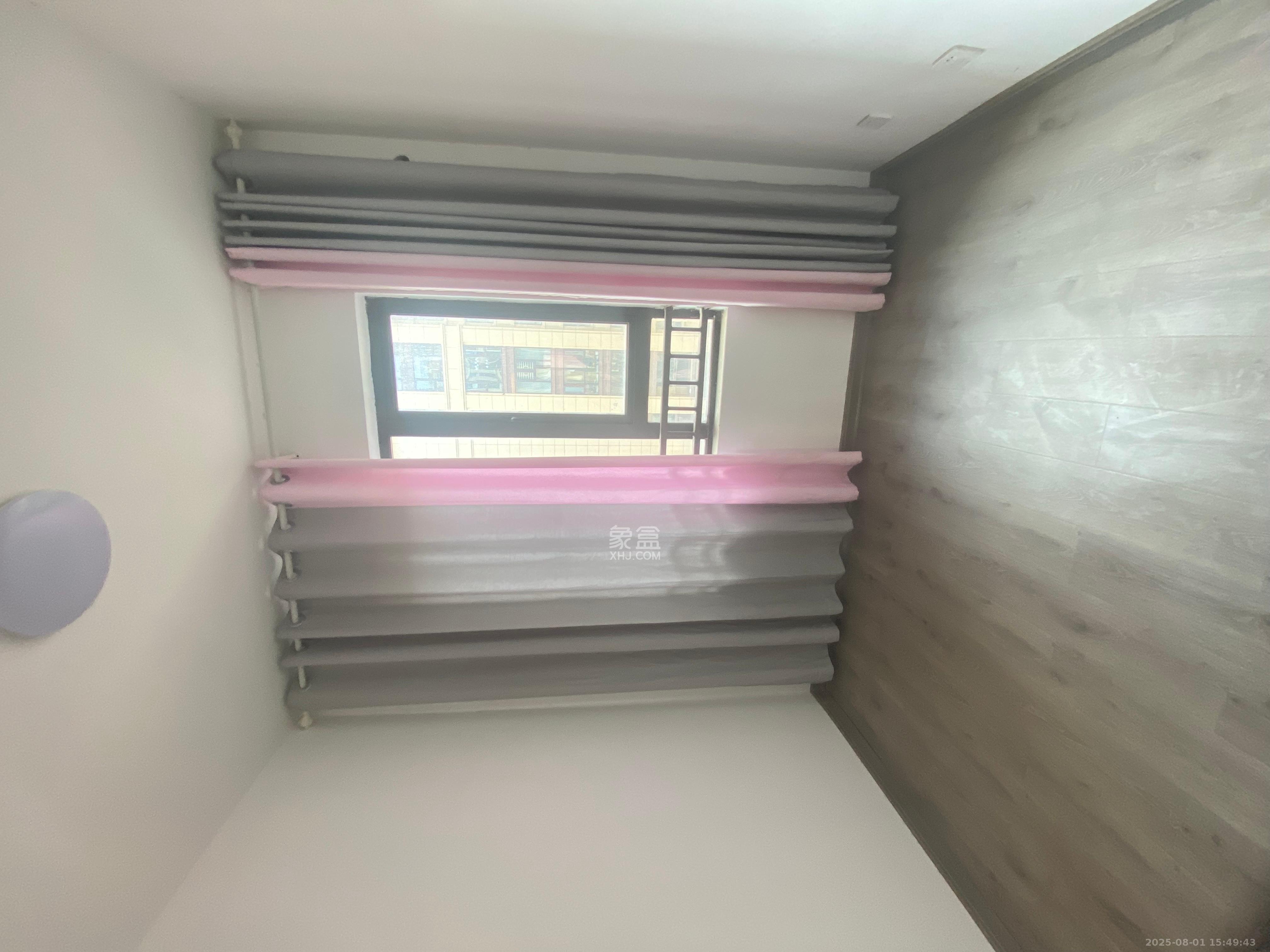 绿地海外滩二期 4室2厅2卫 2300.0元/月 绿地海外滩二期 4室2厅2卫 2300.0元/月室内图