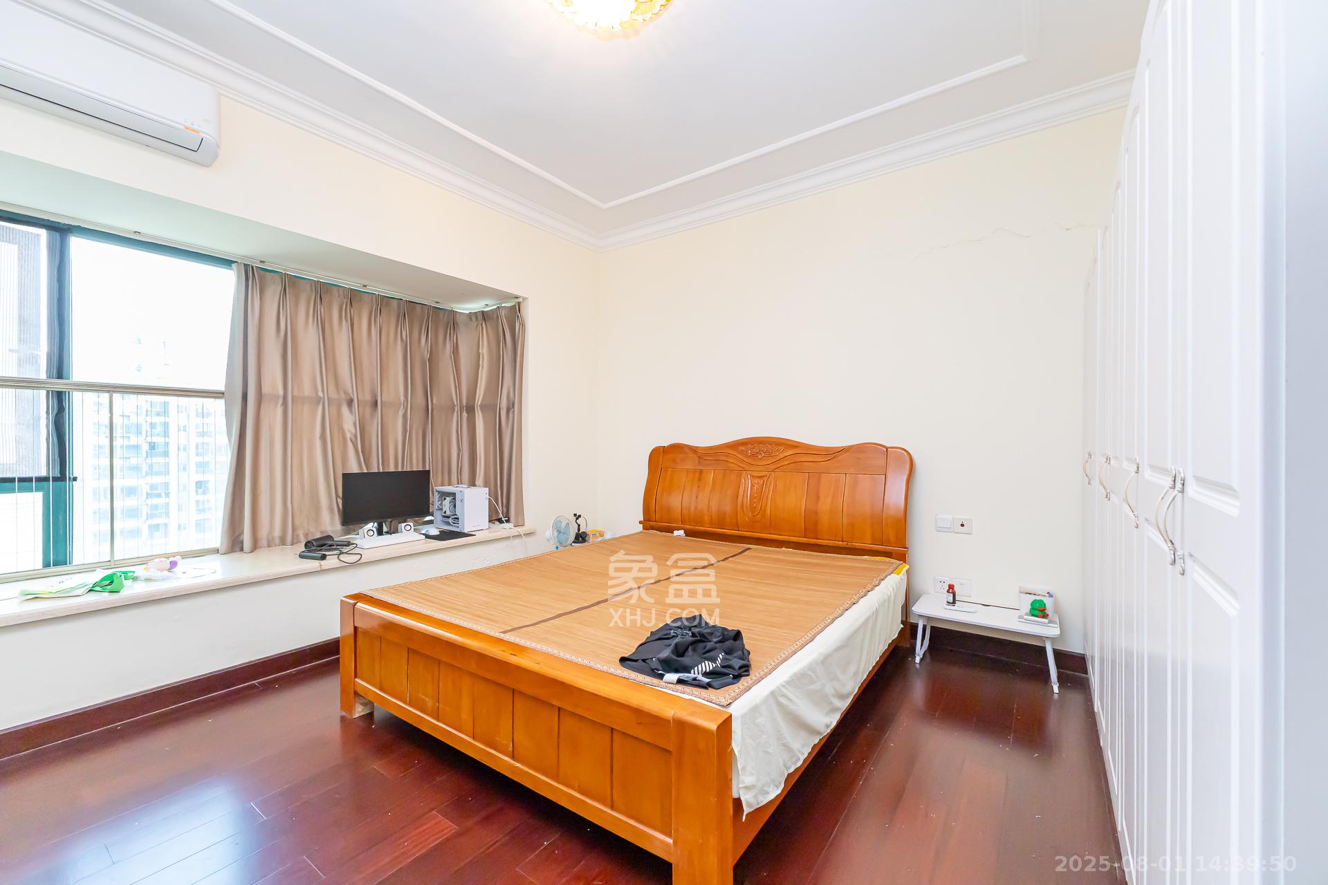 恒大名都  3室2厅1卫    56.0万卧室