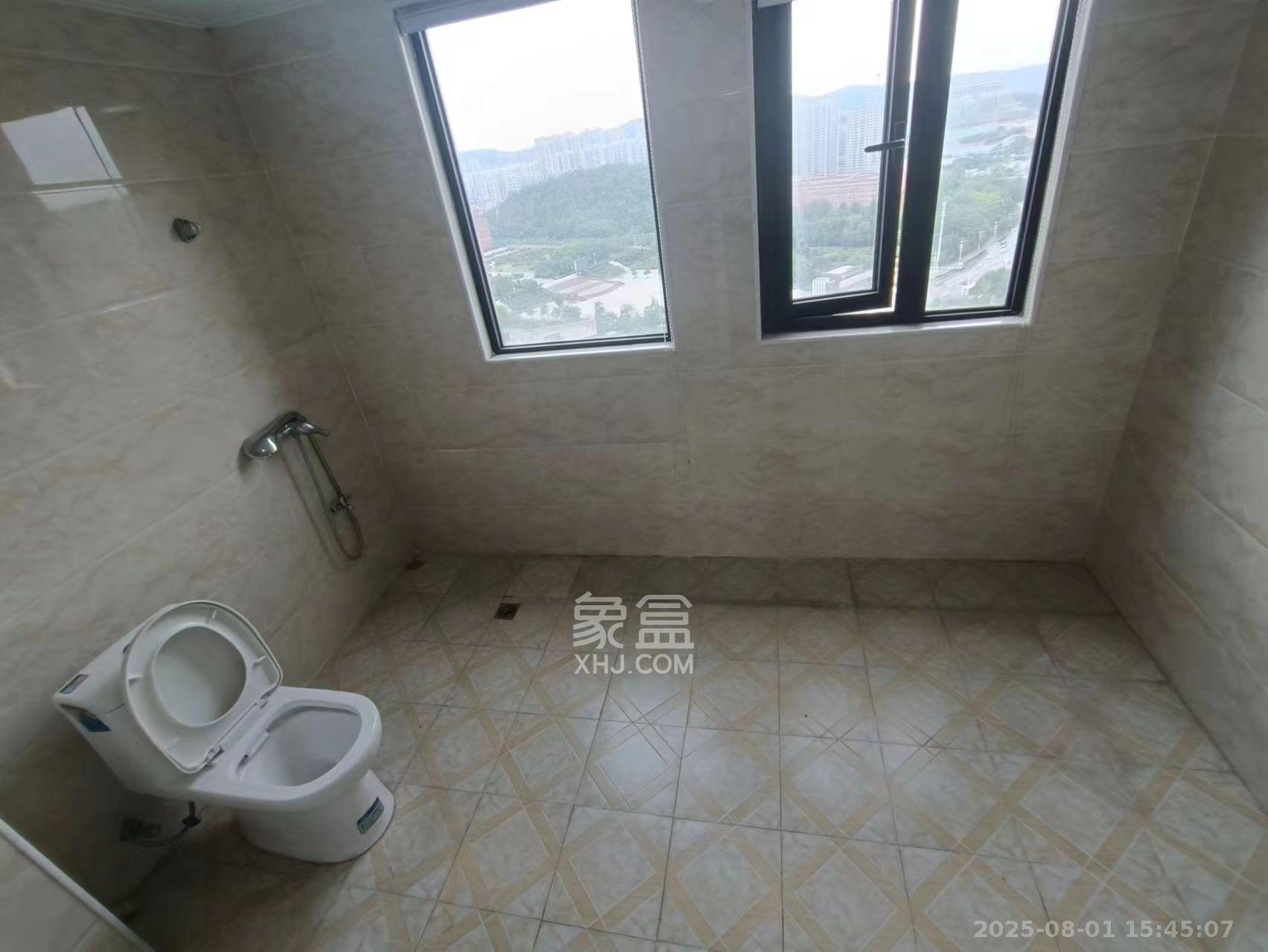 融创融公馆(融创臻苑)  4室2厅2卫    2600.0元/月 融创融公馆(融创臻苑)  4室2厅2卫    2600.0元/月室内图