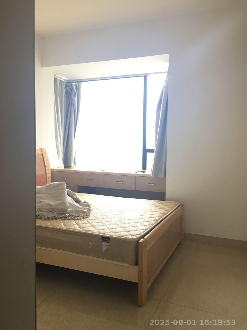 长房时代城  2室2厅1卫    2300.0元/月室内图