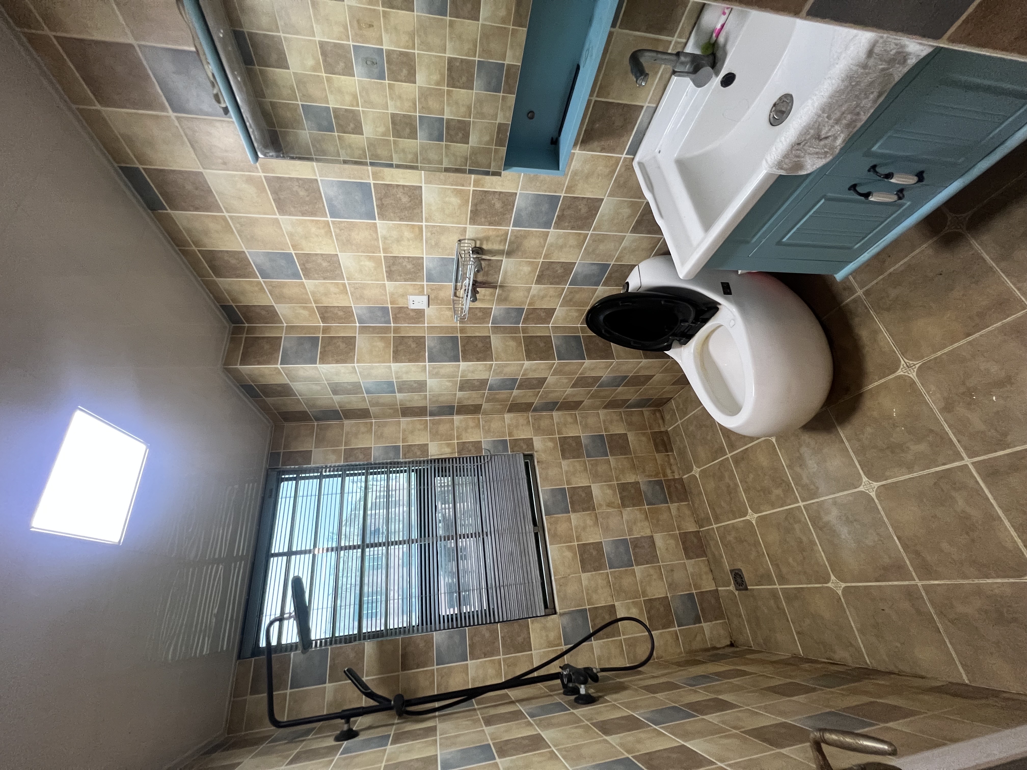 景观花园 2室1厅1卫 2000.0元/月 景观花园 2室1厅1卫 2000.0元/月室内图