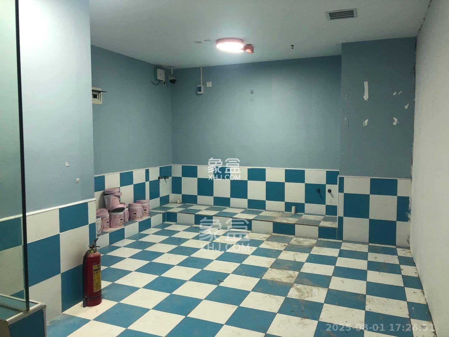 奥克斯广场   248.0㎡      13000.0元/月