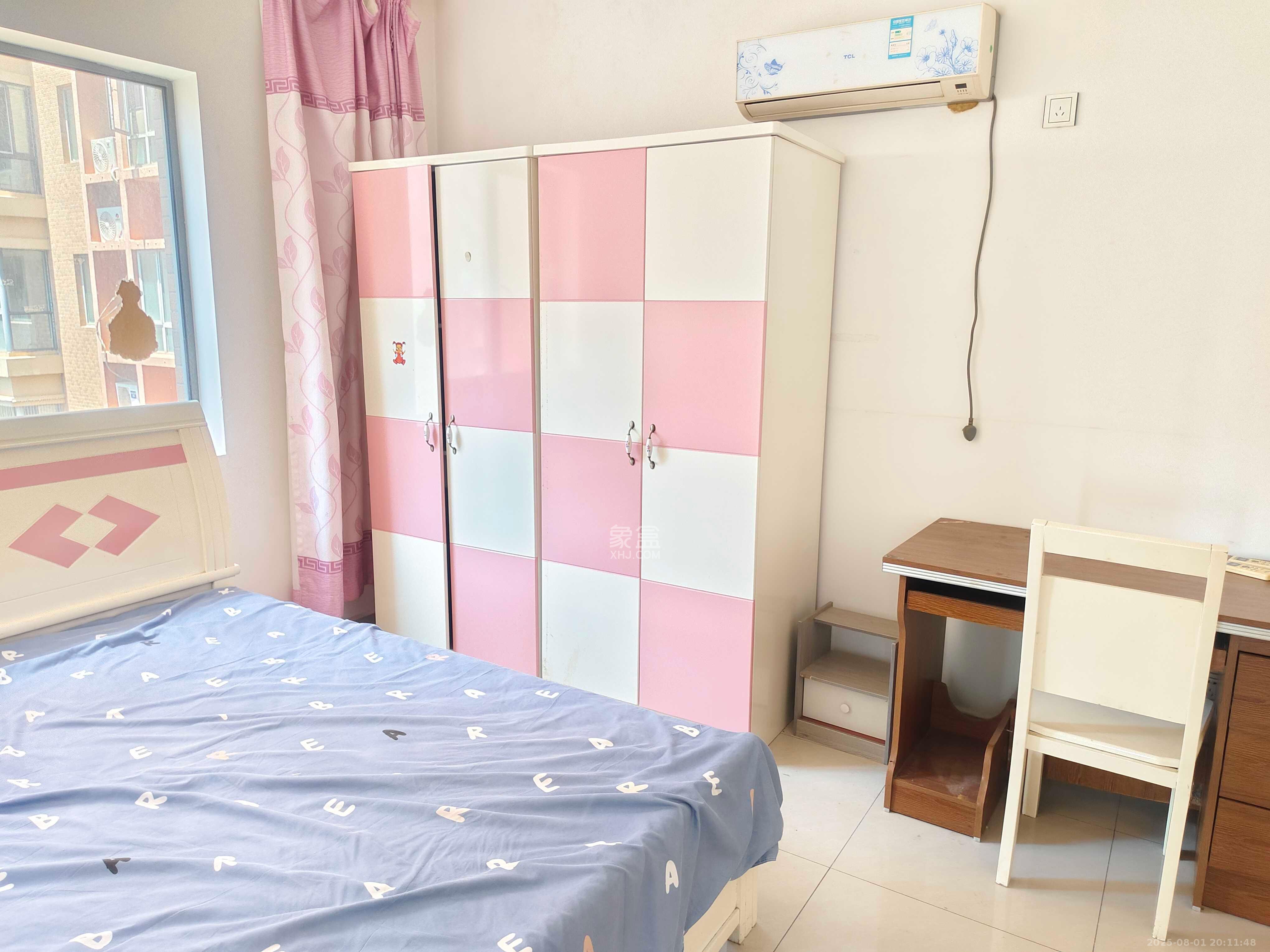 上海城小区  3室2厅1卫    2400.0元/月室内图