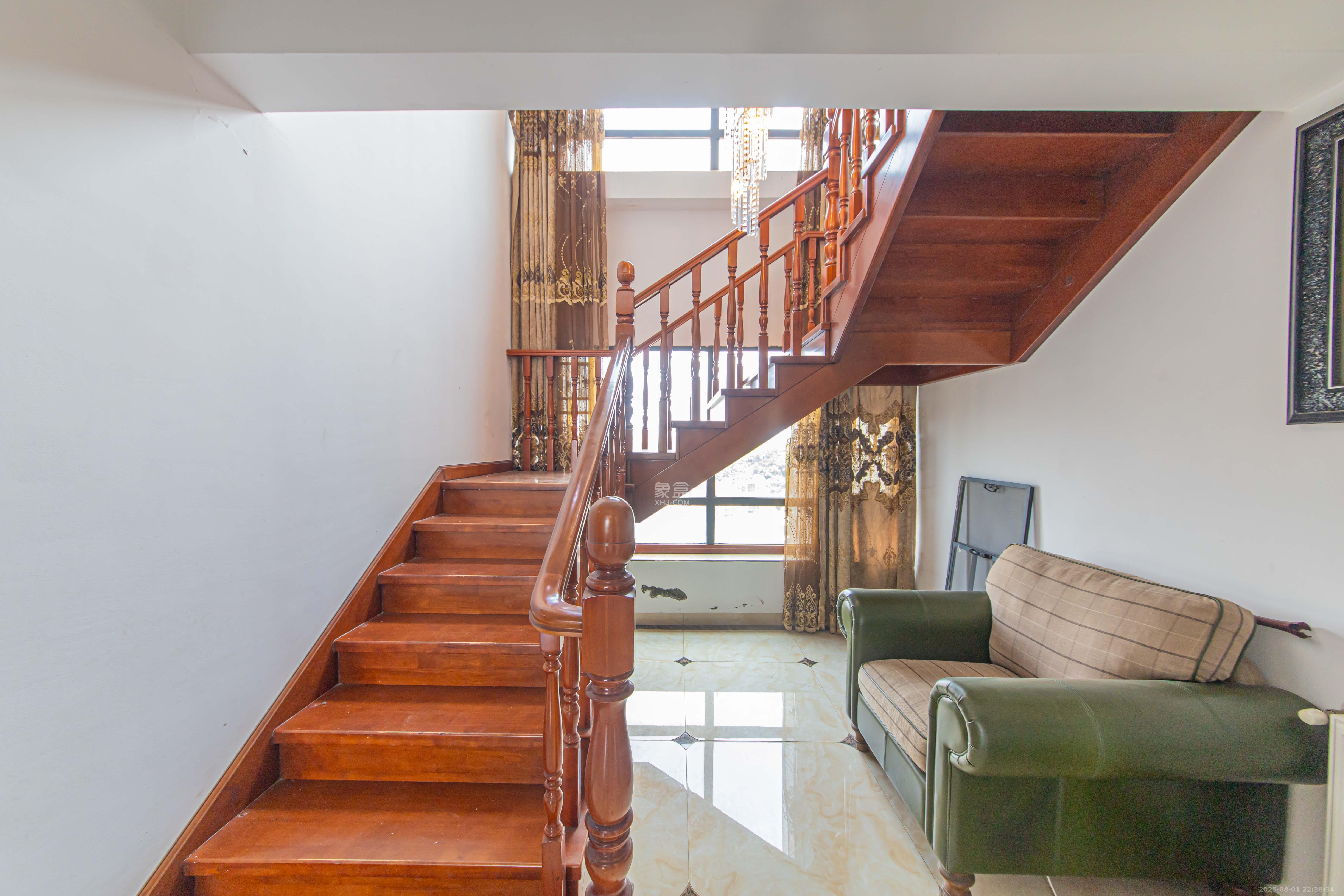 九峰远见 6室3厅4卫 266.0万 九峰远见 6室3厅4卫 266.0万其他