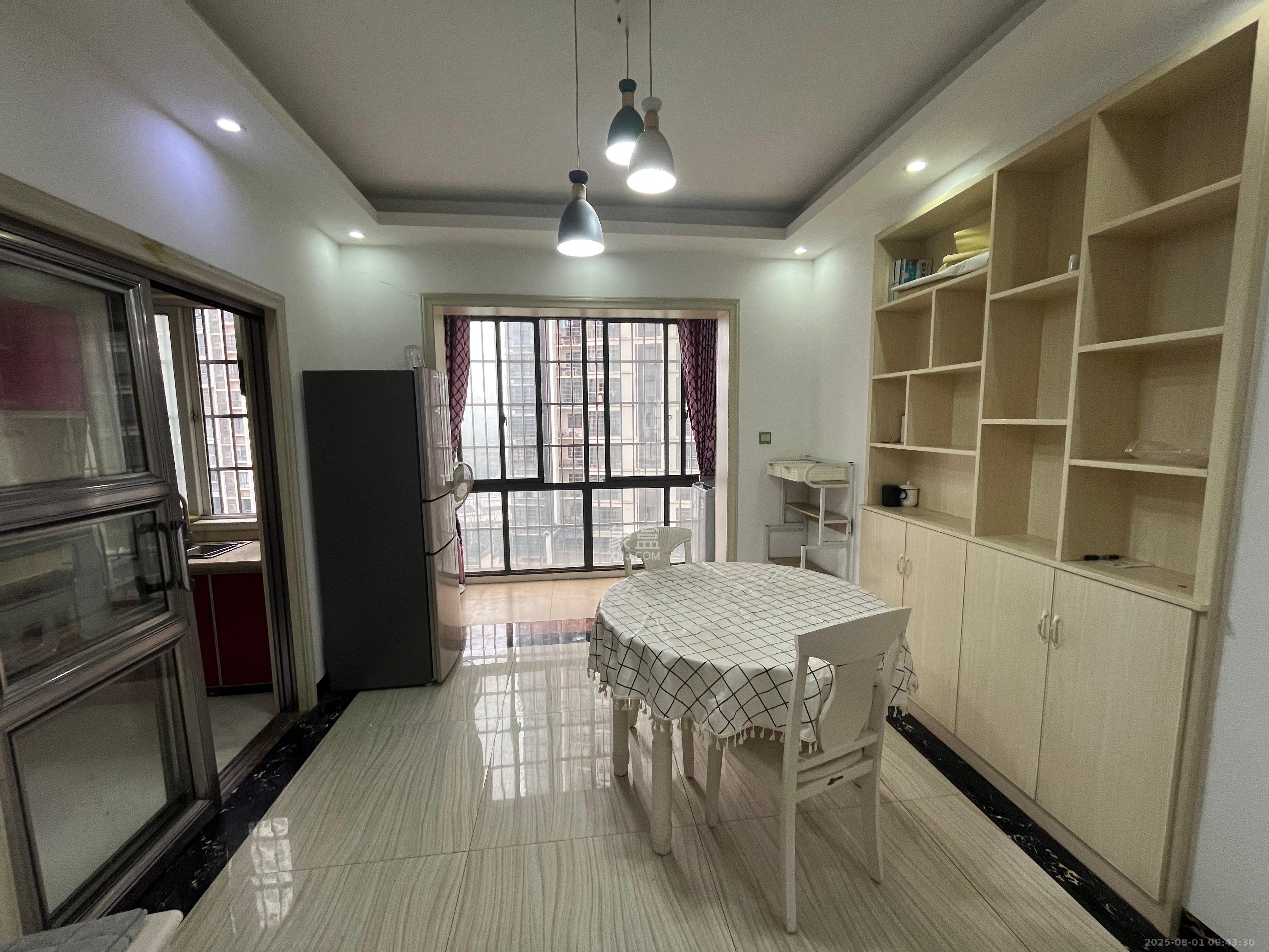 嘉宇盛世华章  3室2厅2卫    3500.0元/月室内图