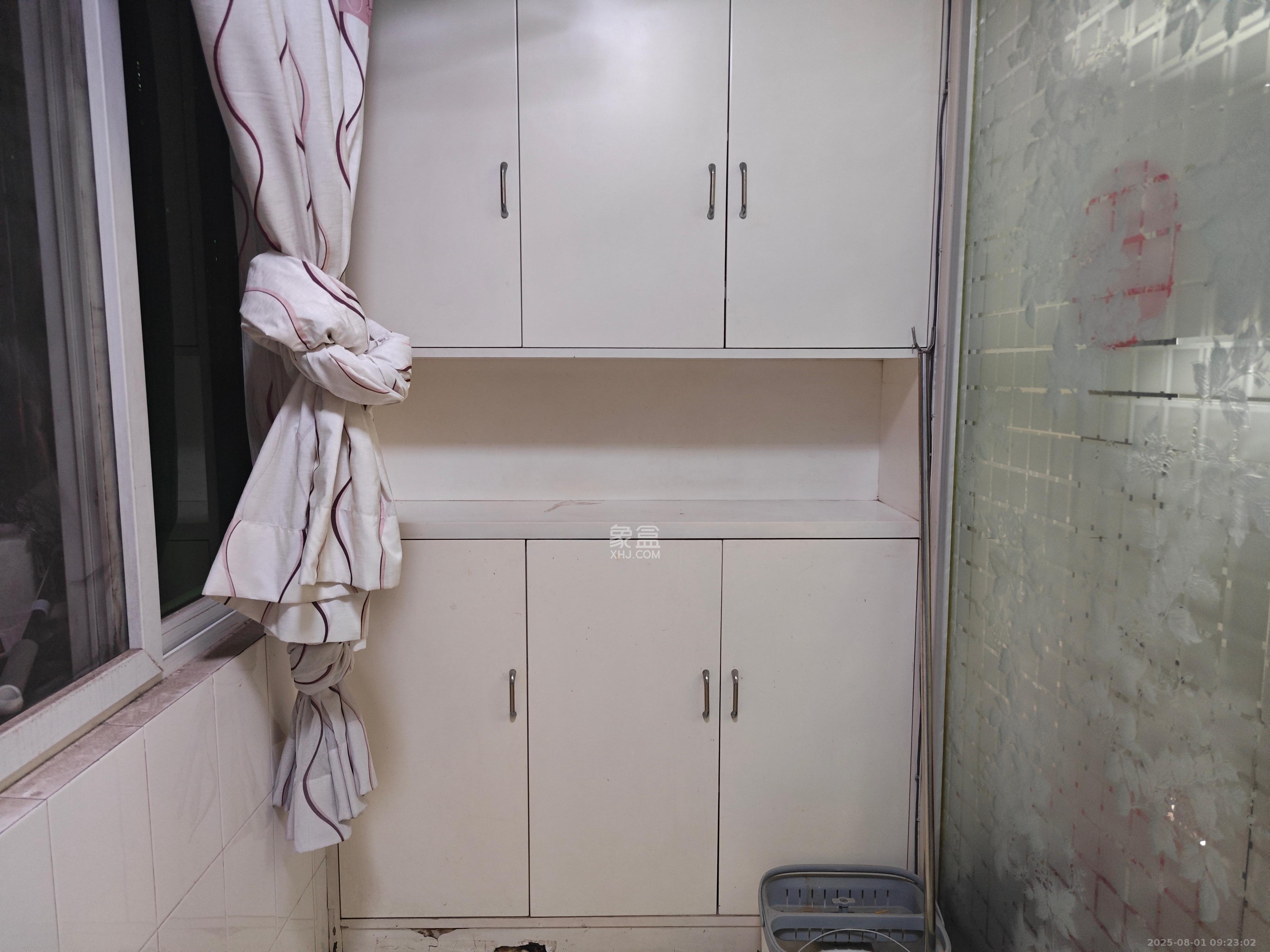 恩瑞麓山名园(龙王港小区) 4室2厅2卫 3000.0元/月 恩瑞麓山名园(龙王港小区) 4室2厅2卫 3000.0元/月室内图