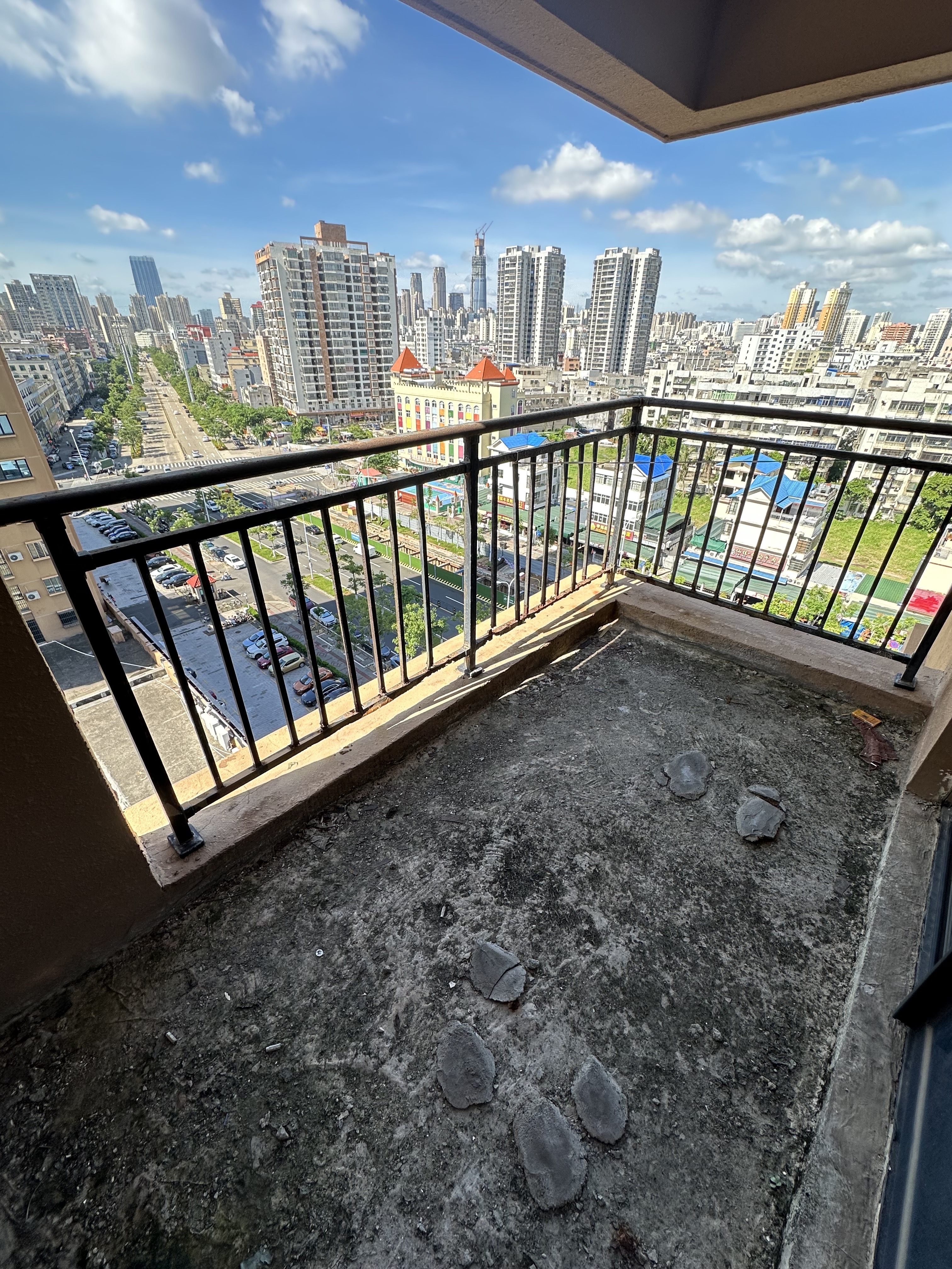 铭德美景苑  1室0厅0卫   102.00万客厅